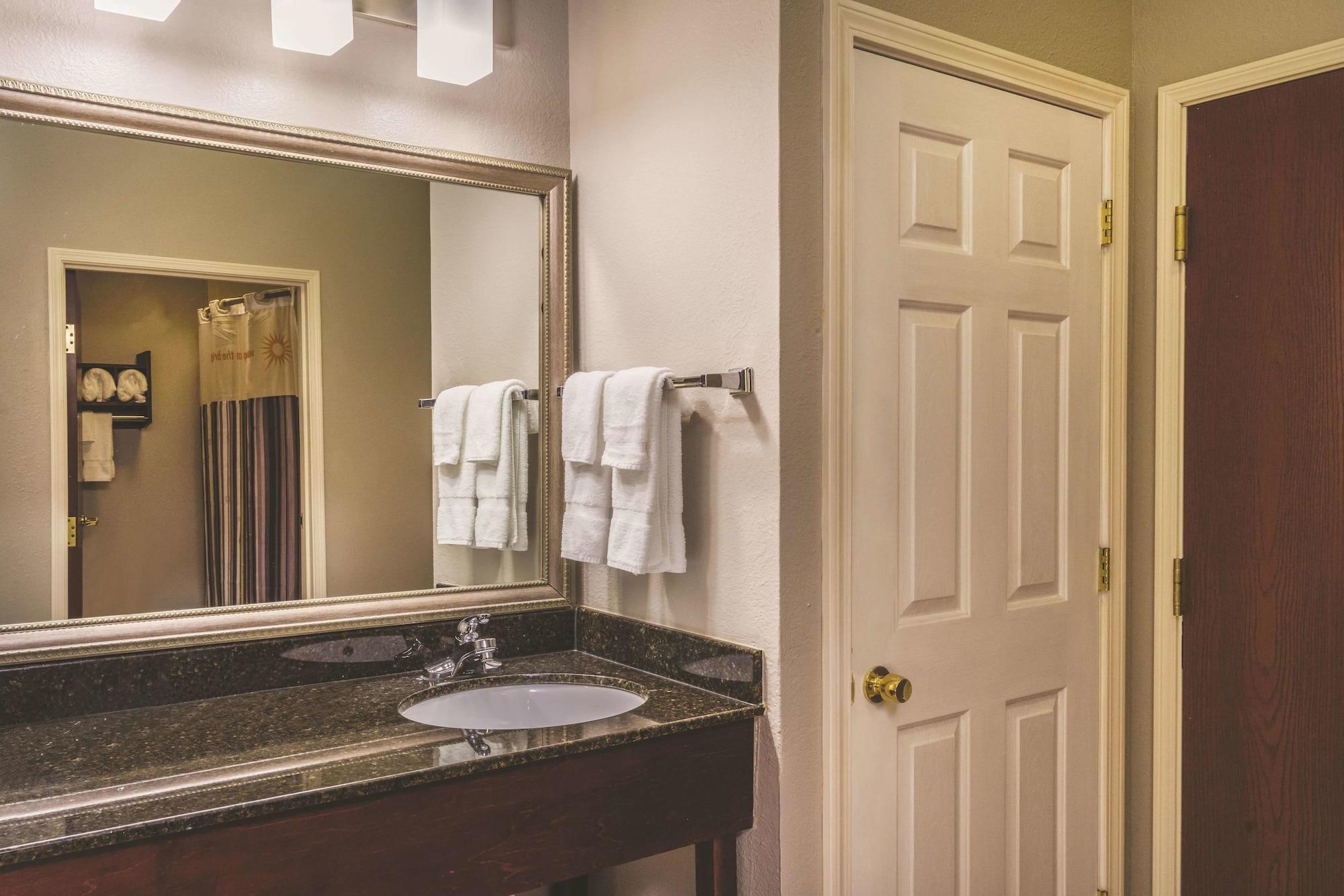 La Quinta & By Wyndham East 3*