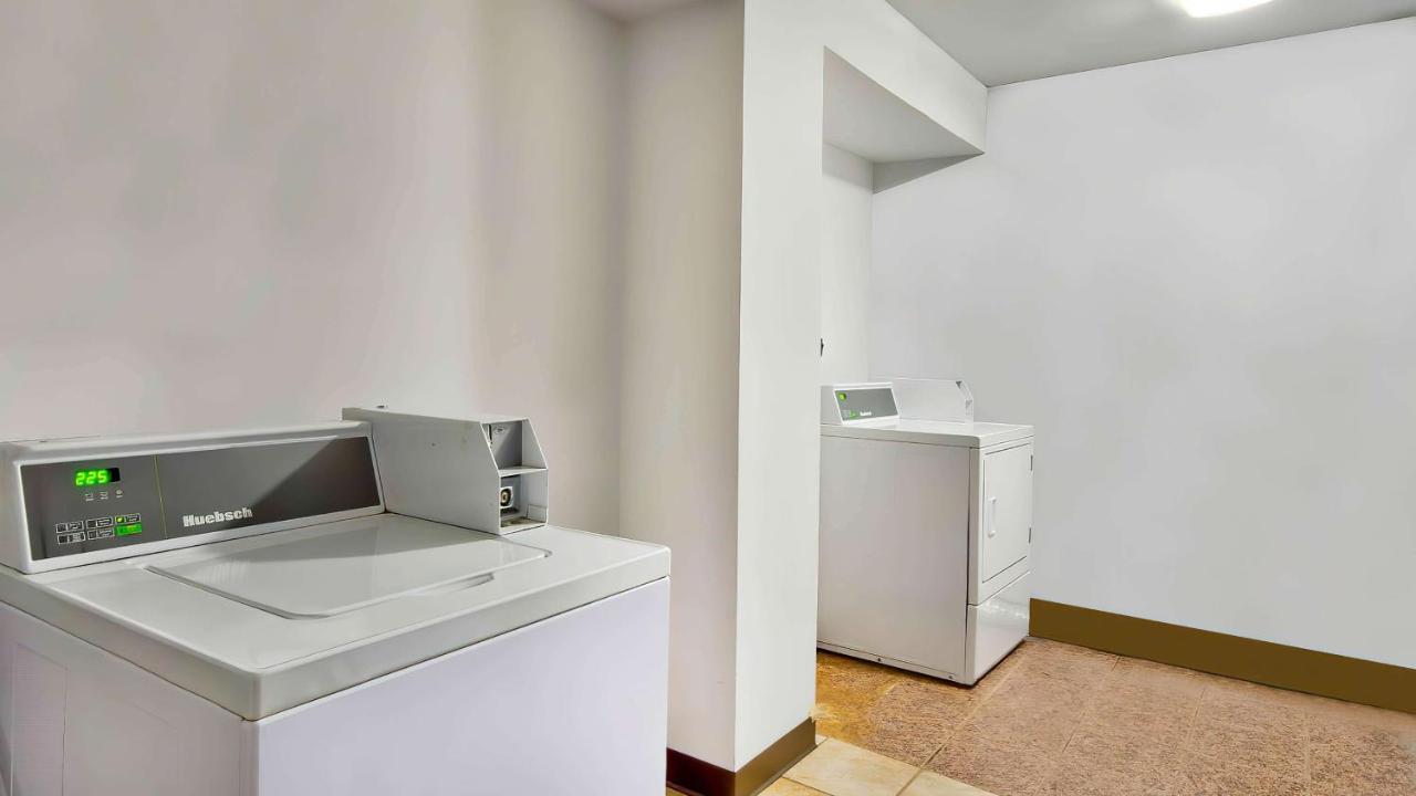 6 Louisville, Ky- Airport/ Fair Expo Hotel