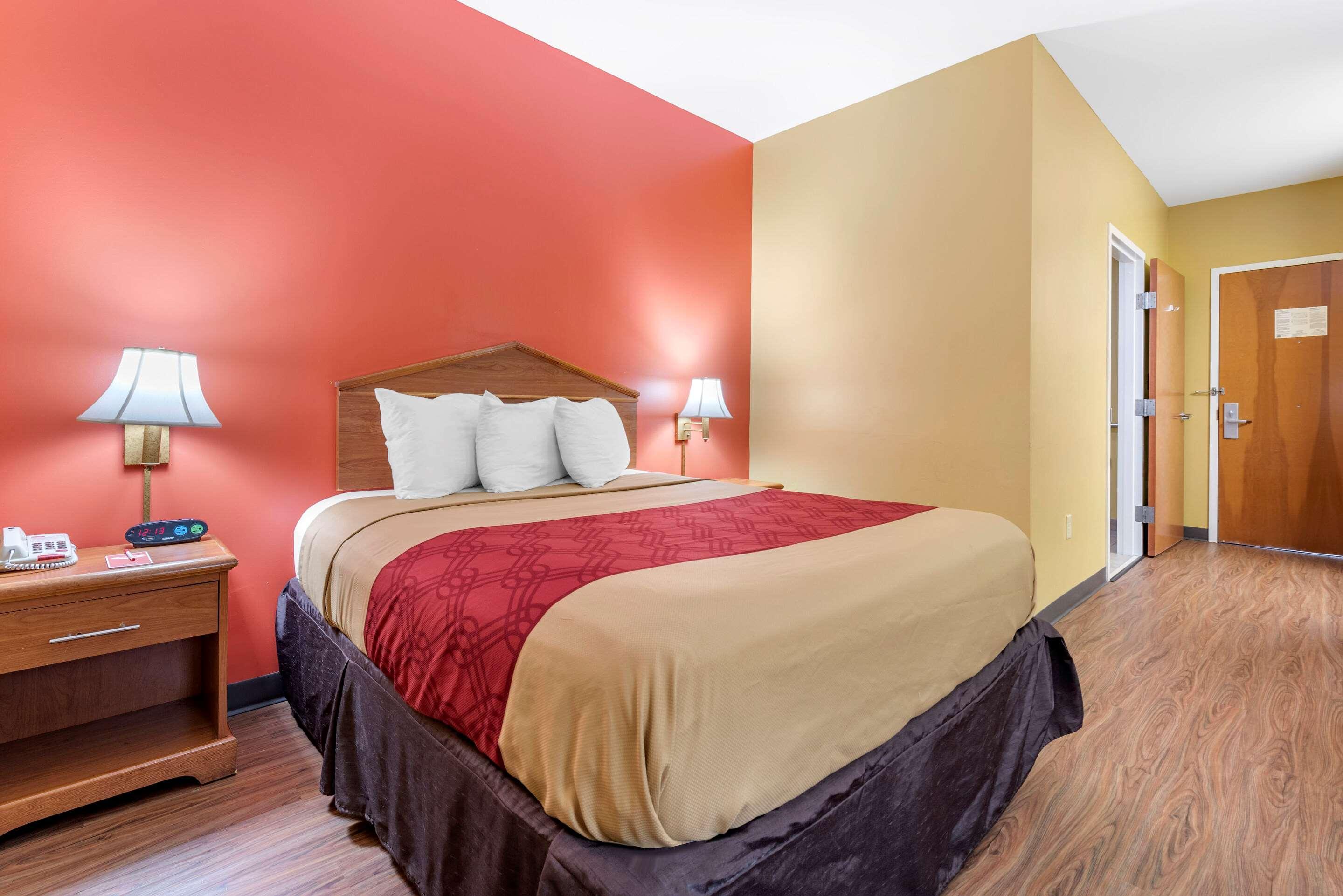 Econo Airport Lodge Louisville