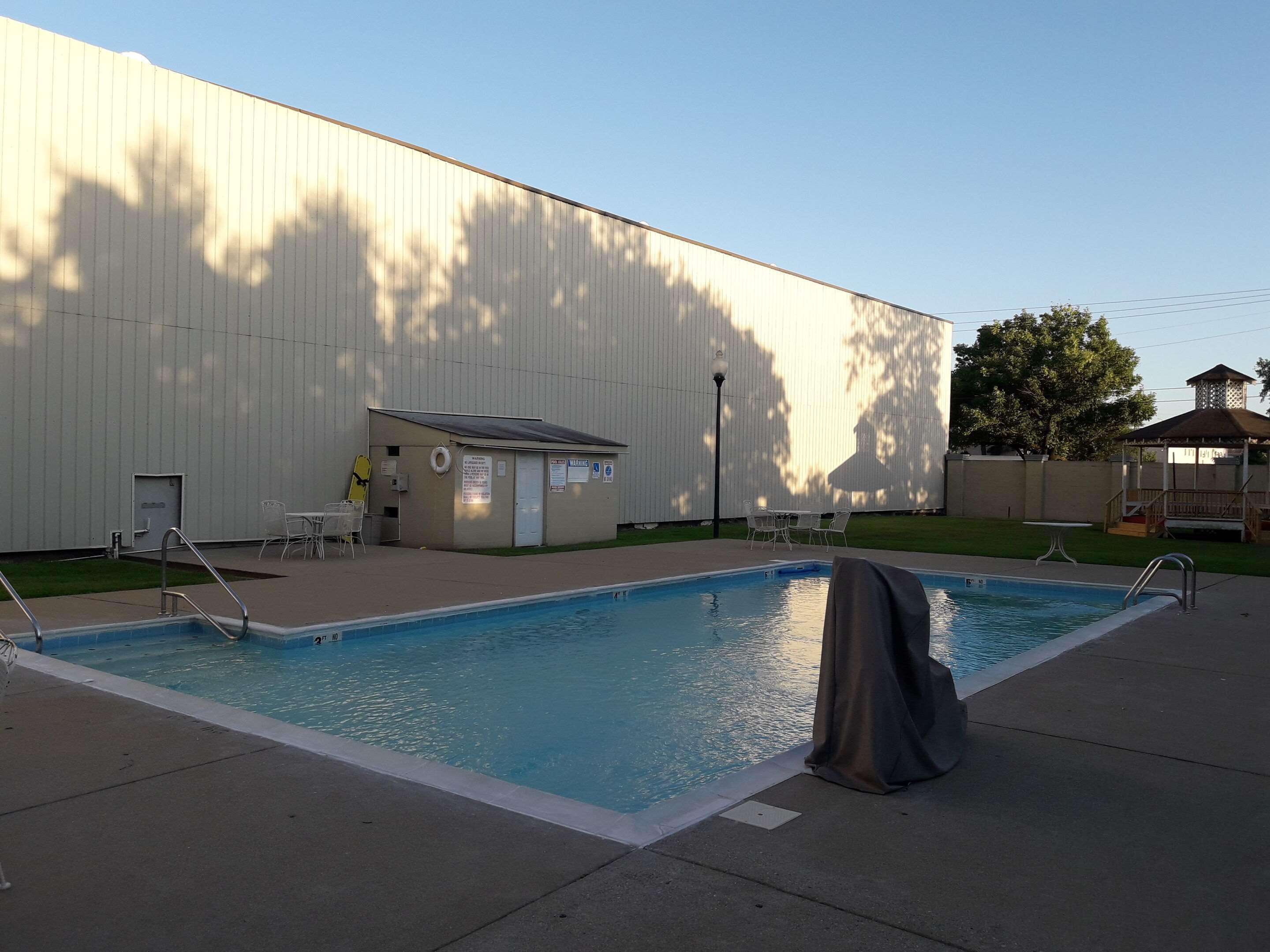 Clarion Pointe University/expo Hotel 2*
