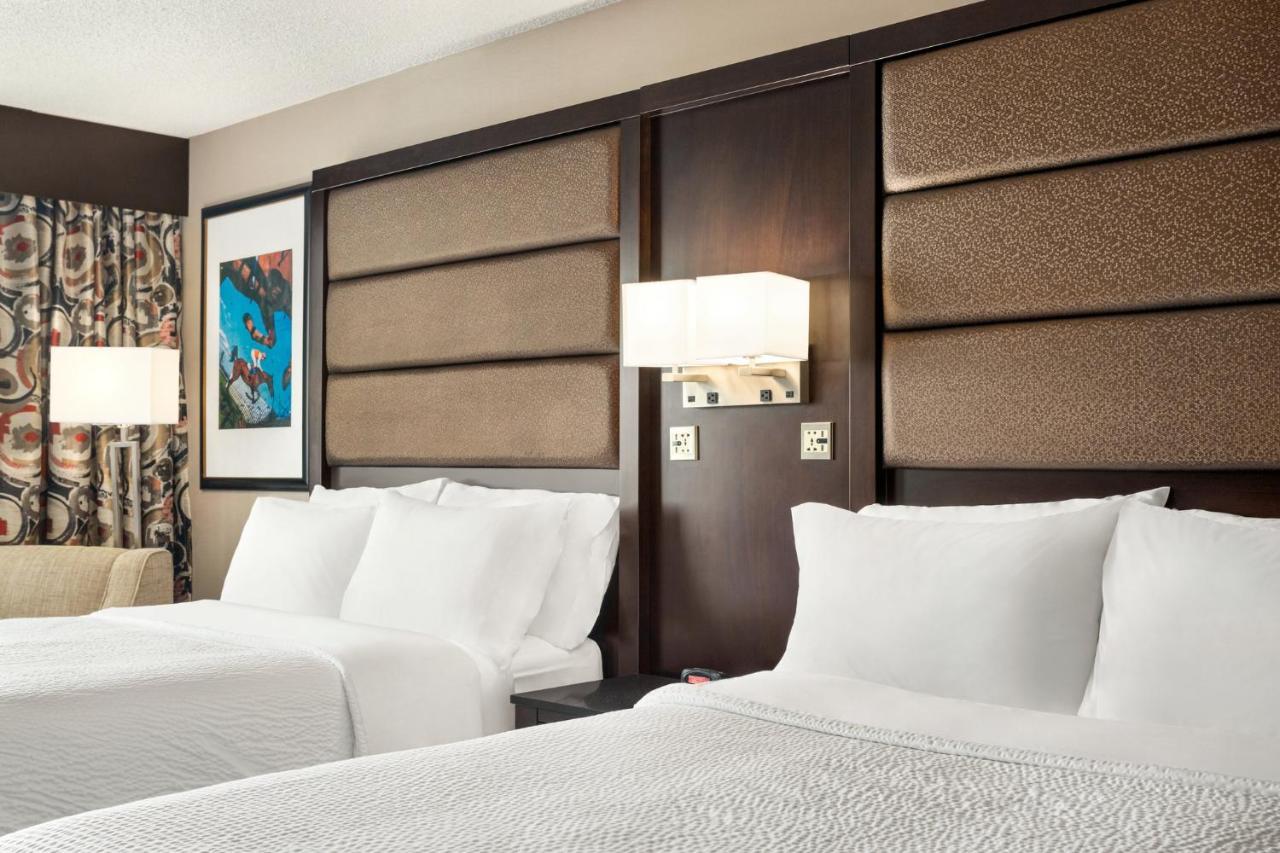 East - Hurstbourne By Ihg Hotel 3*