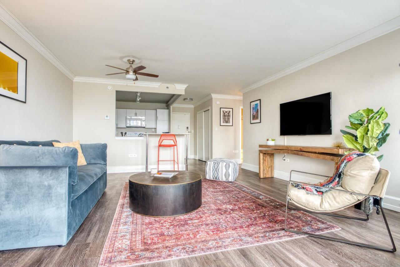 Cozysuites 800 Tower 1br With Gym! 16