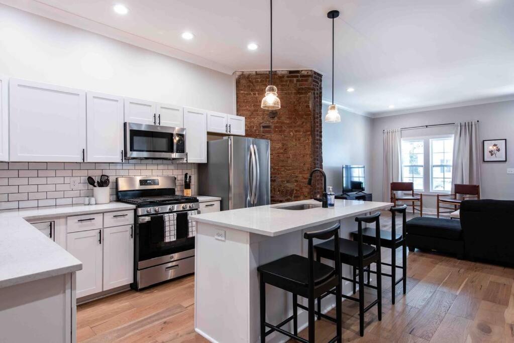 Newly Renovated 3 Bedroom Shelby Park **free Parking** Holiday home