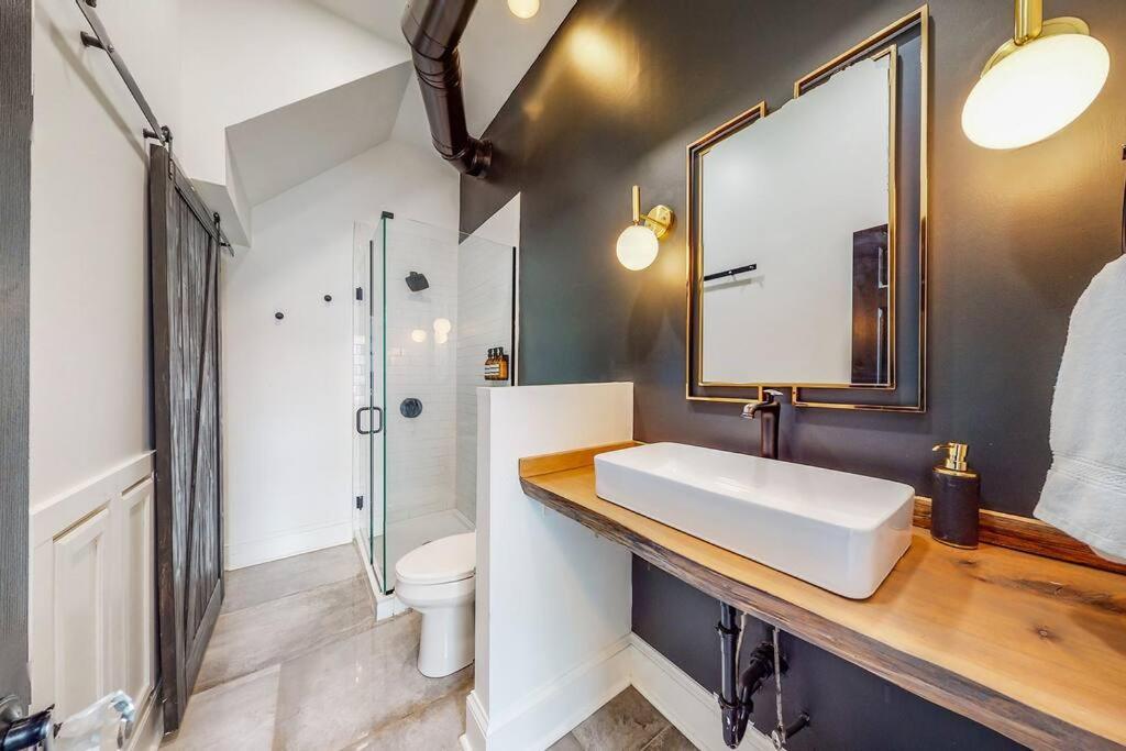 Luxury 8 Bed/4 Ba Nulu Private Yard/parking *