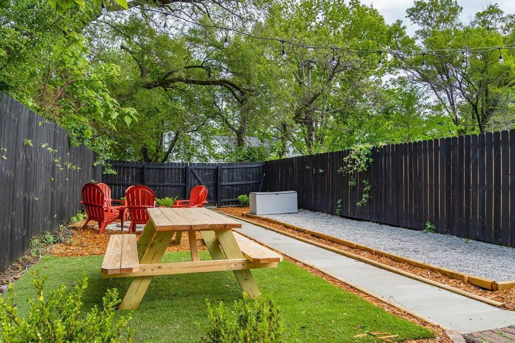 Luxury 8 Bed/4 Ba Nulu Private Yard/parking *