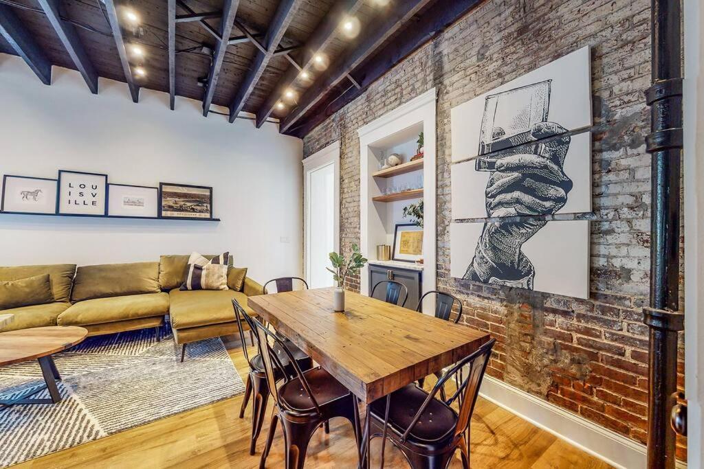 Luxury 8 Bed/4 Ba Nulu Private Yard/parking * Louisville