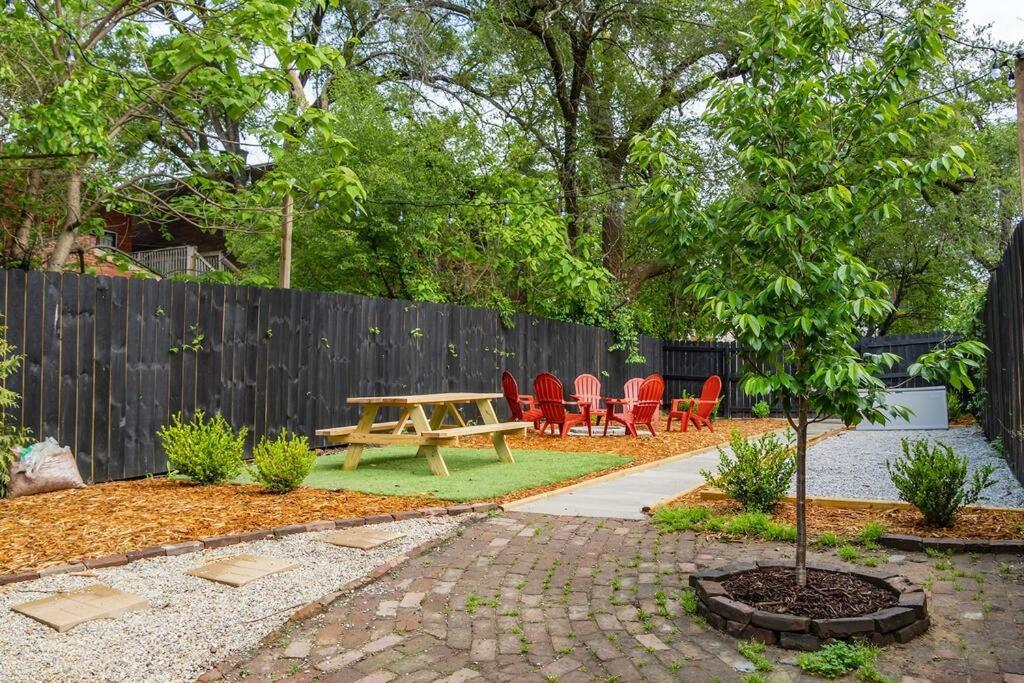 Luxury 8 Bed/4 Ba Nulu Private Yard/parking
