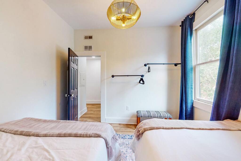 Holiday home Luxury 8 Bed/4 Ba Nulu Private Yard/parking