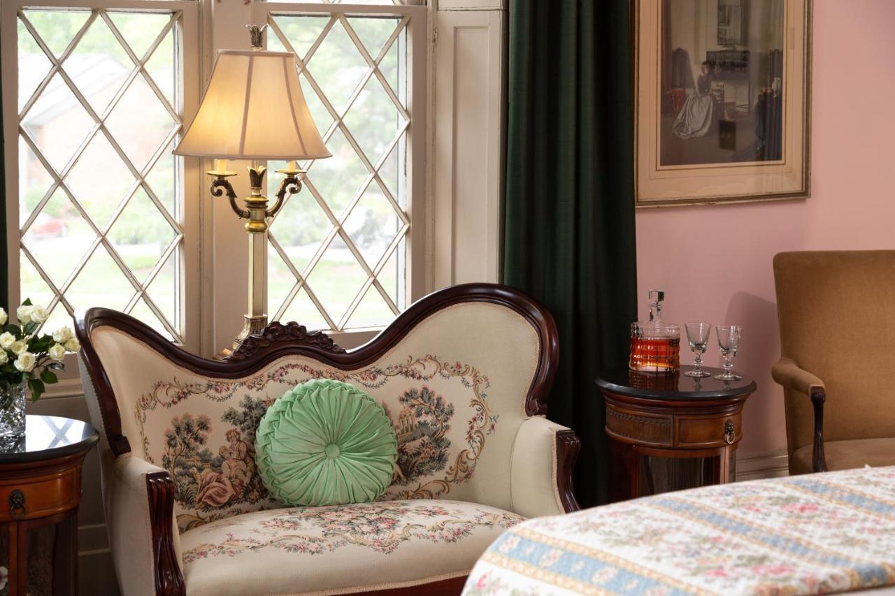 At Woodhaven-in The Heart Of The Bourbon Trail-over 12 Distilleries Nearby 4* Louisville