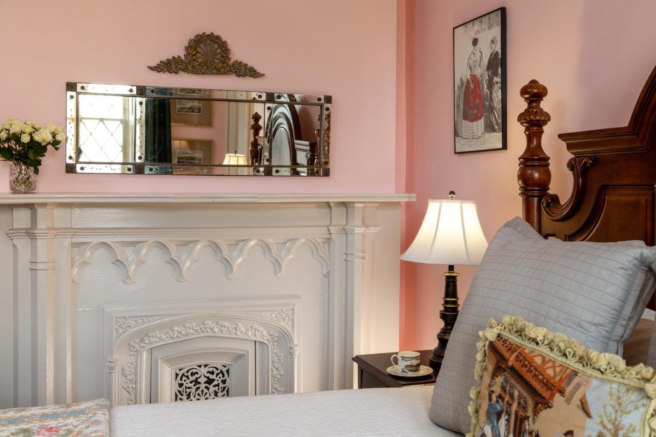 At Woodhaven-in The Heart Of The Bourbon Trail-over 12 Distilleries Nearby Bed & Breakfast Louisville