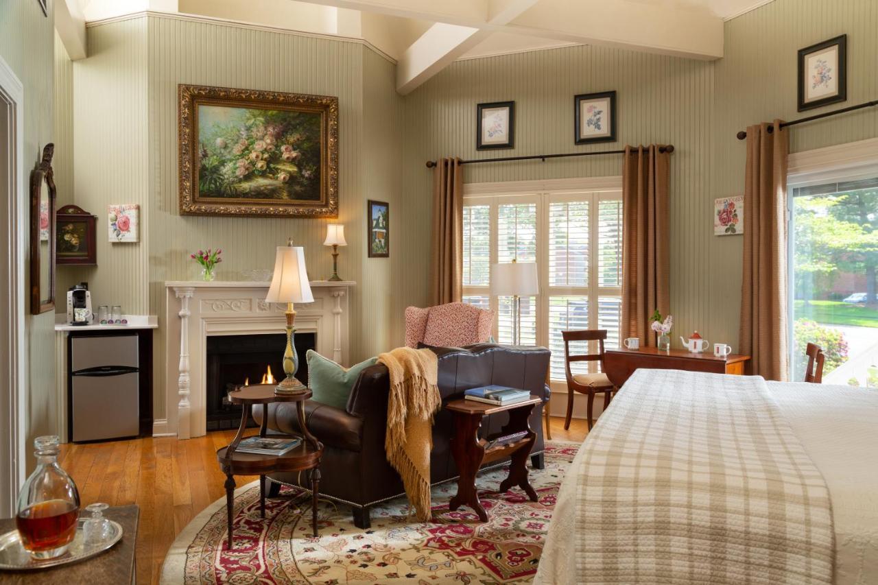 At Woodhaven-in The Heart Of The Bourbon Trail-over 12 Distilleries Nearby Bed & Breakfast