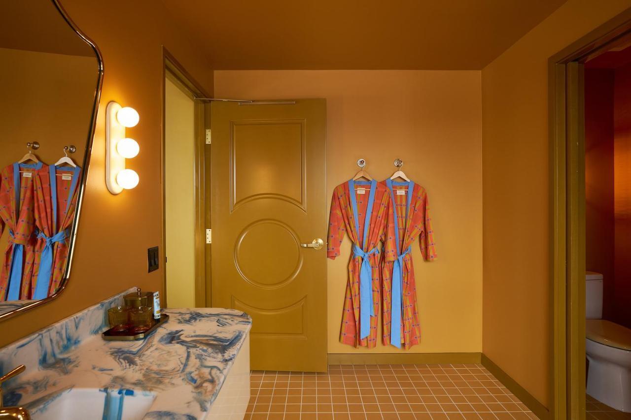 Genevieve Hotel 4*