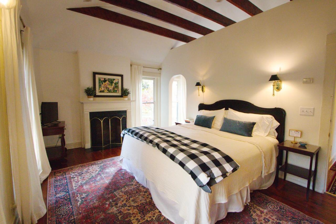 Bed & Breakfast Bourbon
