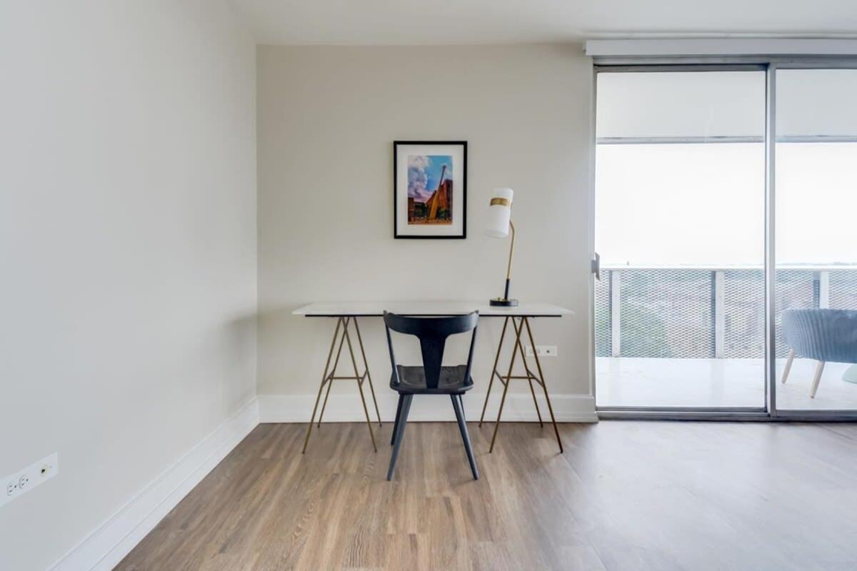 Cozysuites 800 Tower 1br With Gym! 09
