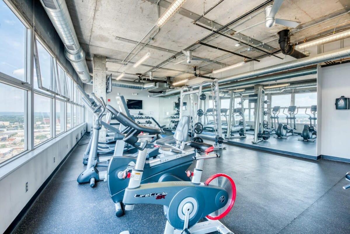 Cozysuites 800 Tower 1br With Gym! 09 Apartment