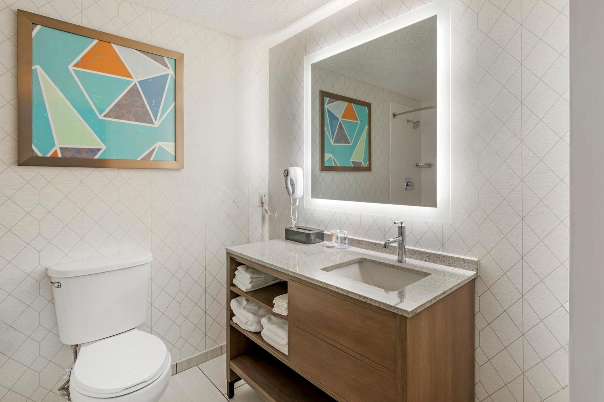 Comfort & Airport Fair & Expo Hotel 3*