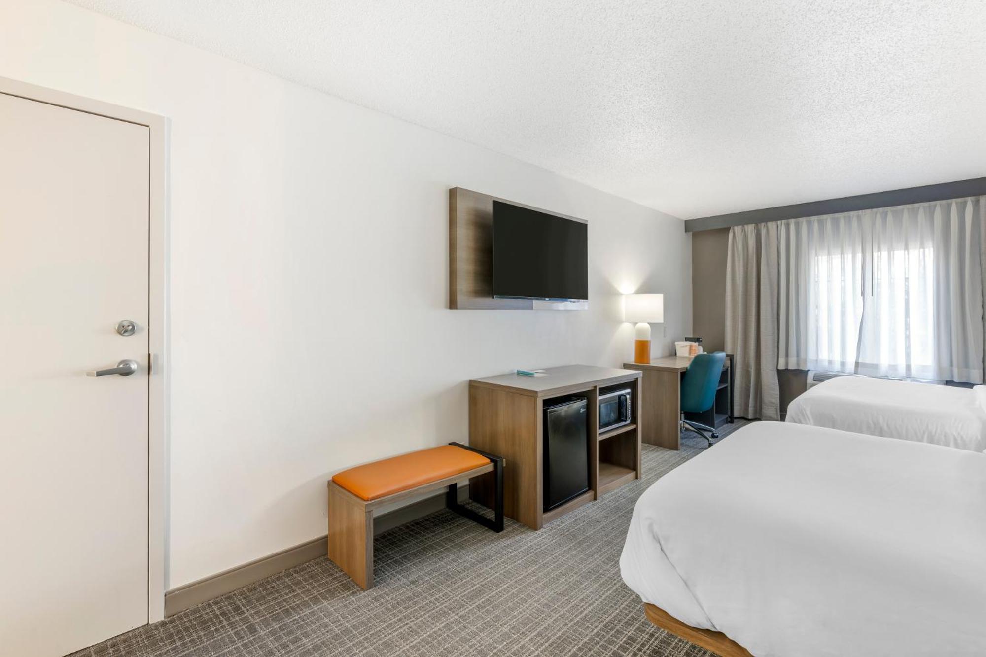 Hotel Comfort & Airport Fair & Expo 3*