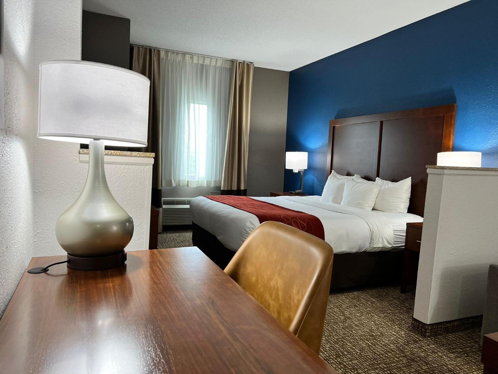 Hotel Comfort East Louisville