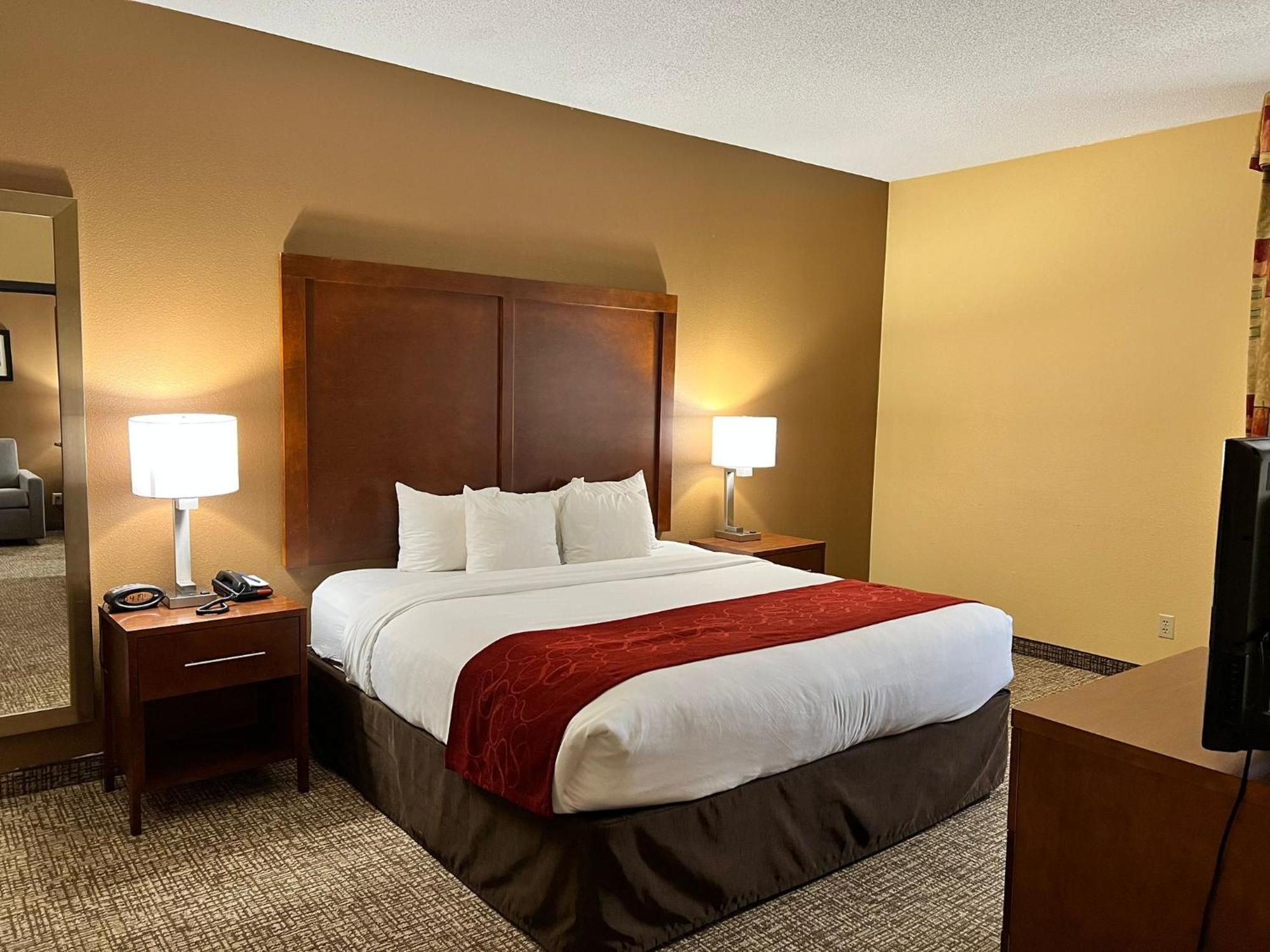 Comfort East Hotel