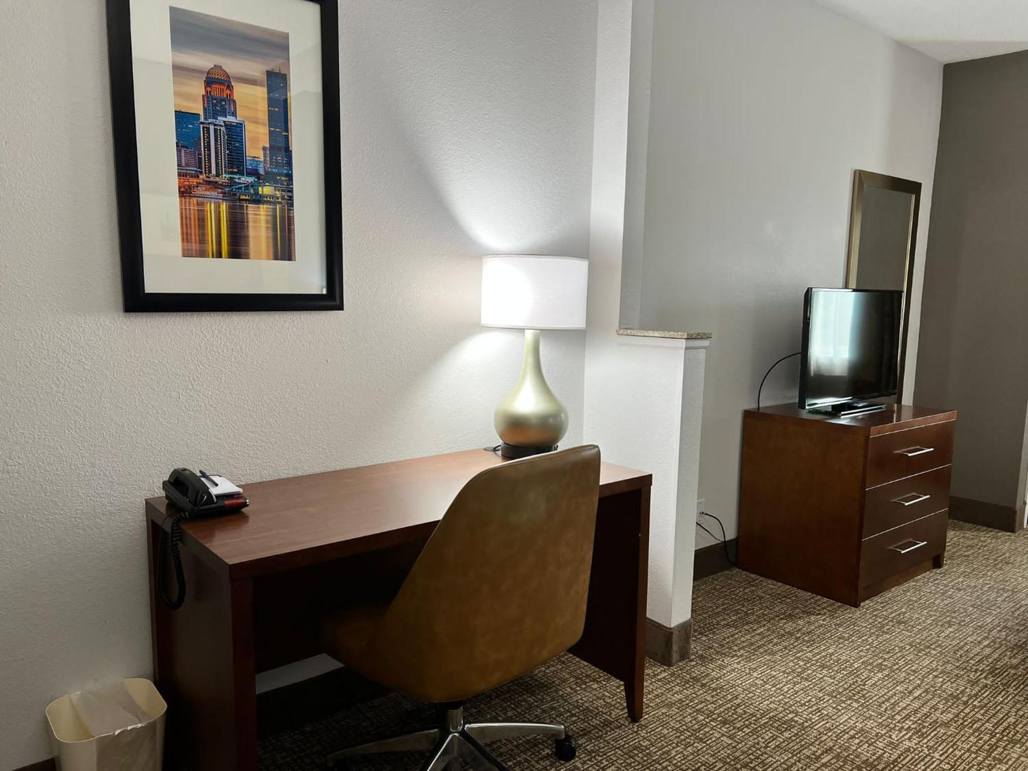 Comfort East Hotel 3*
