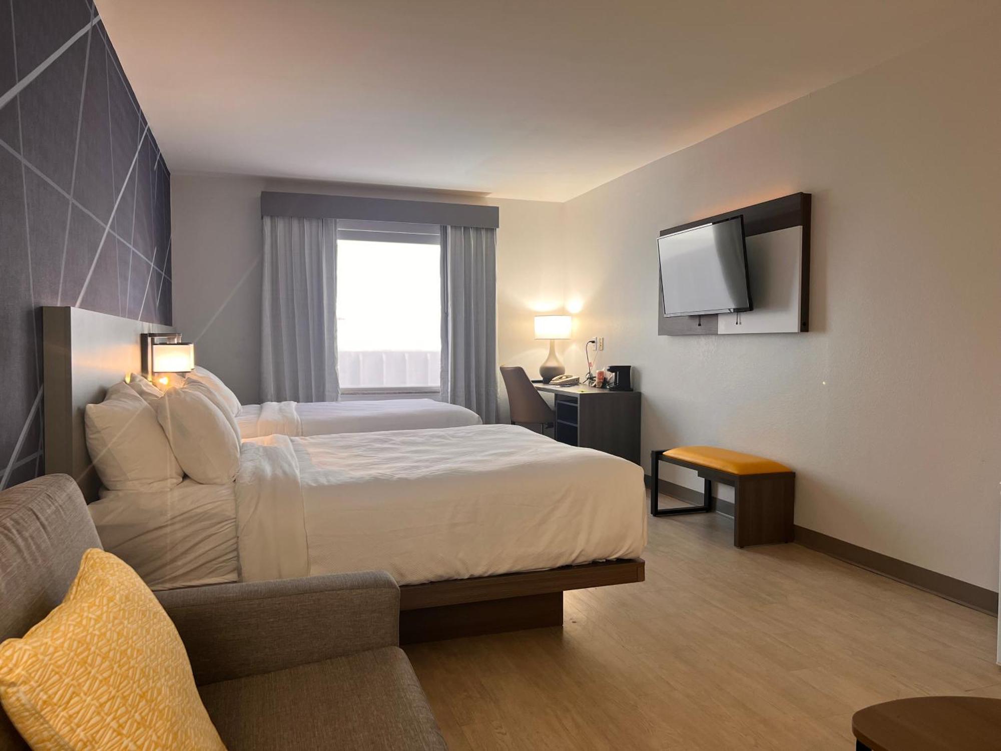 Hotel Comfort Airport Louisville