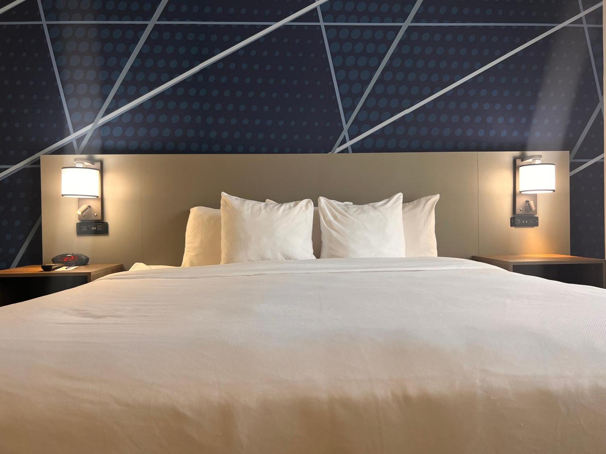 Hotel Comfort Airport Louisville