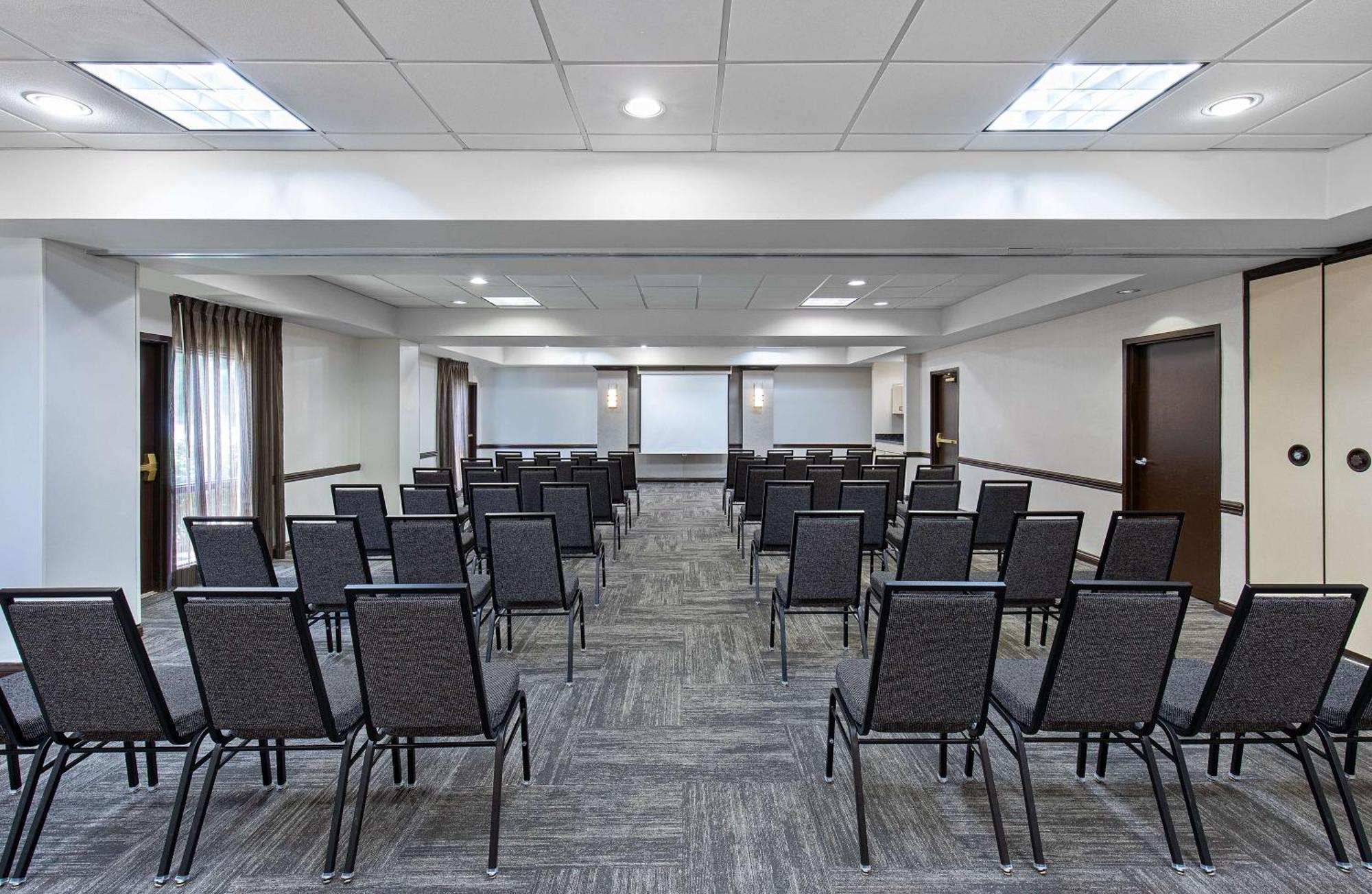 Hotel Hyatt Place Louisville-east 3*
