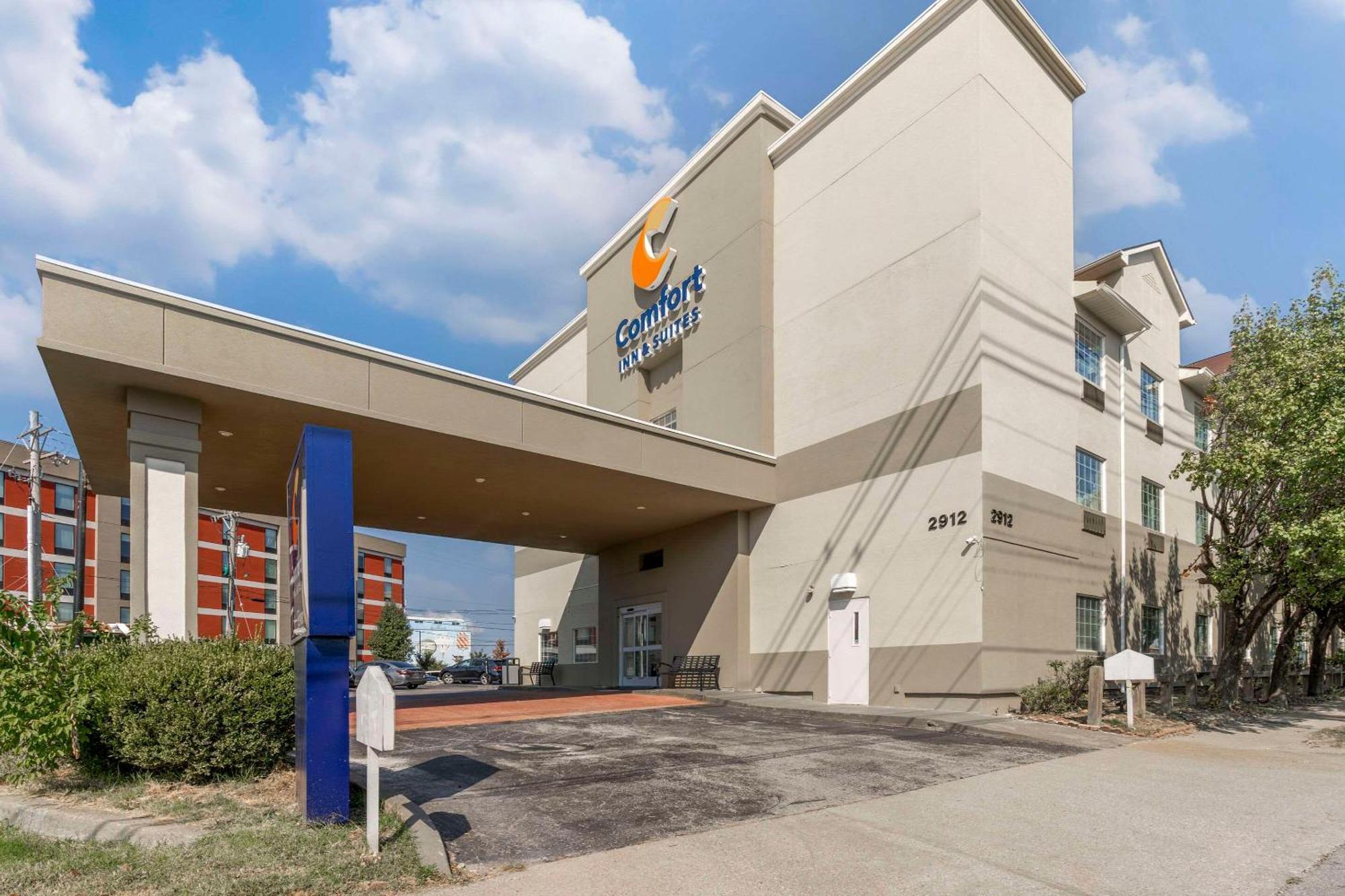 Comfort & Airport Fair & Expo Hotel