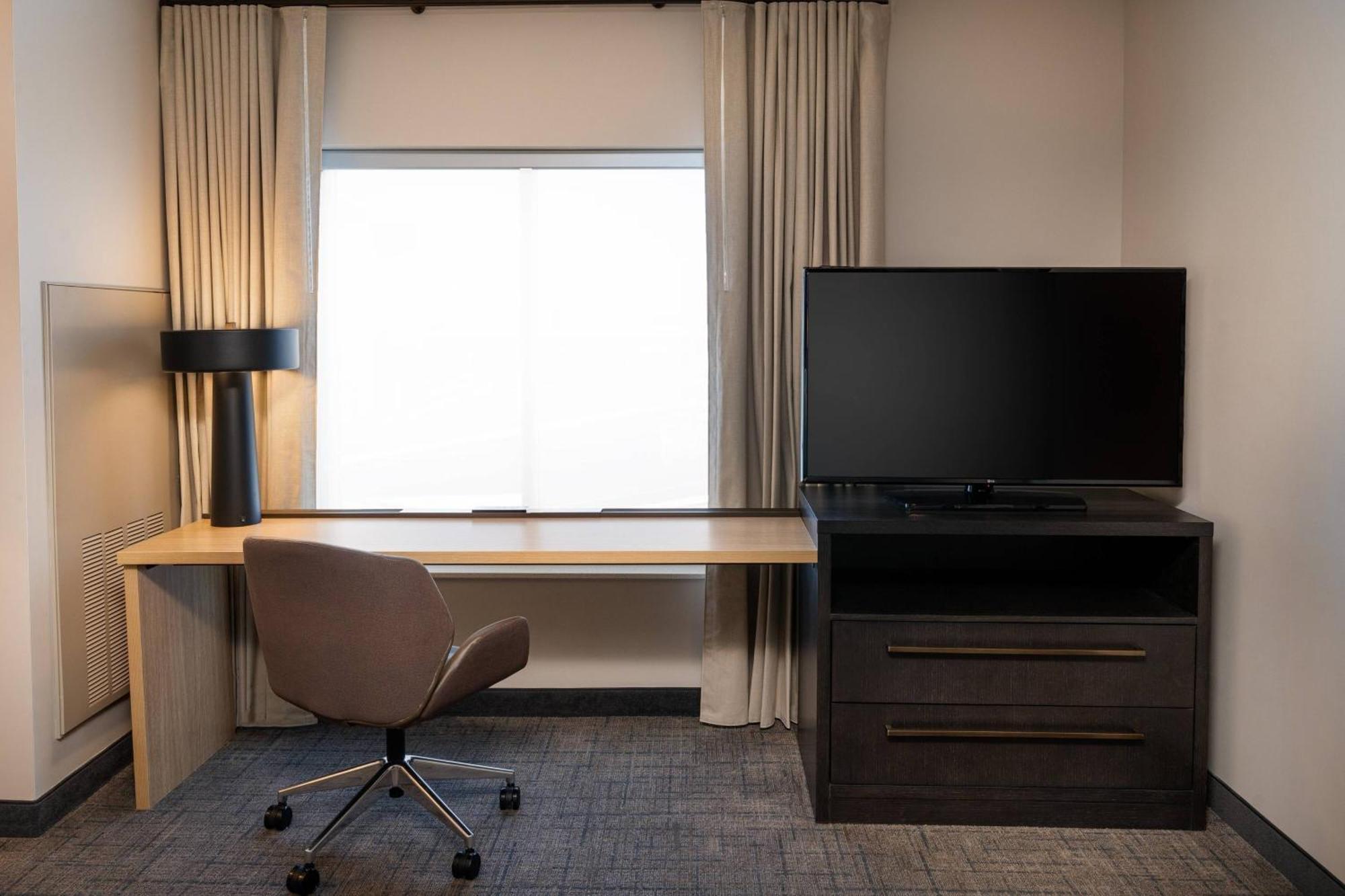 By Marriott Old Henry 3* Louisville