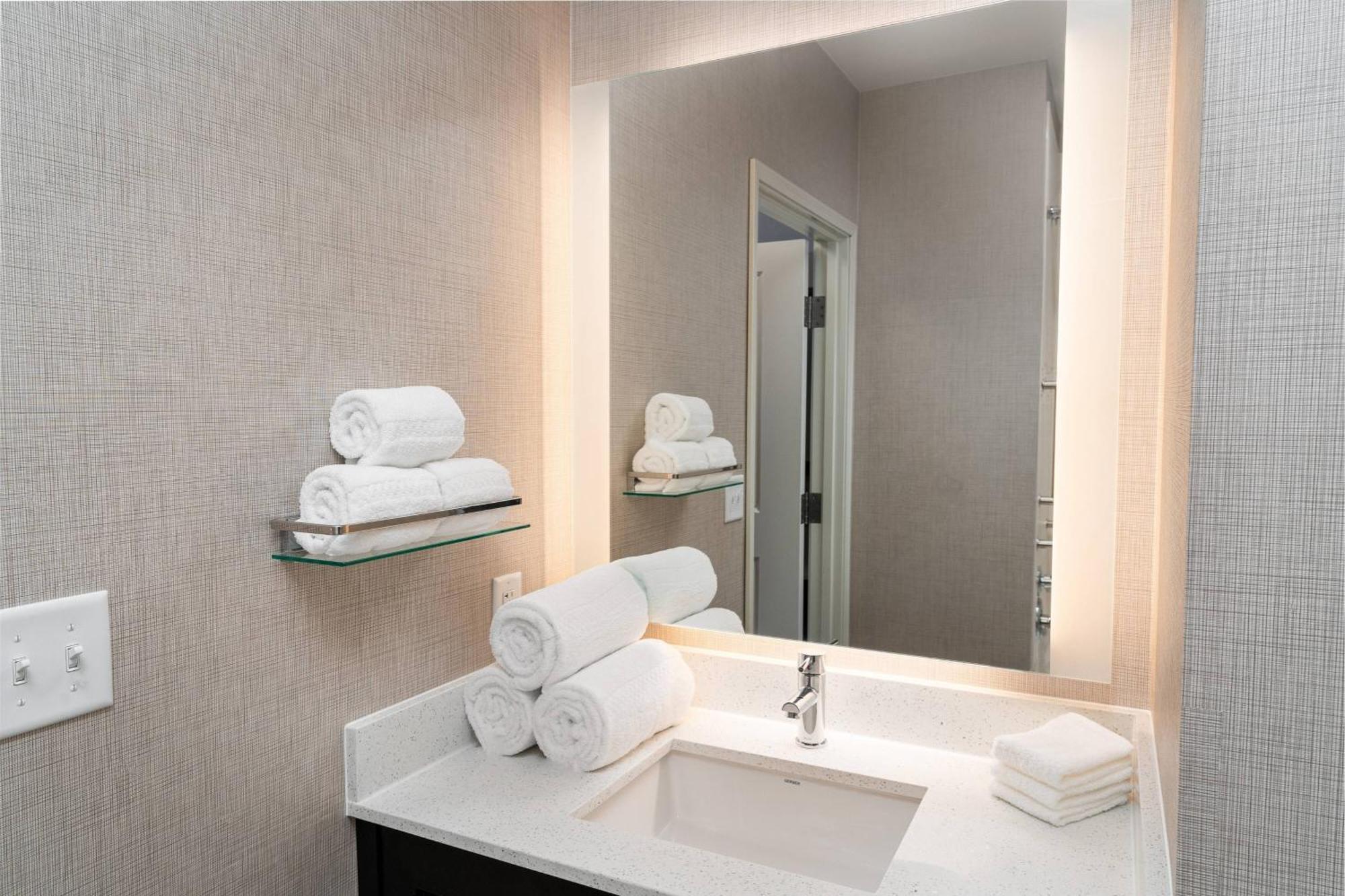 By Marriott Old Henry Louisville