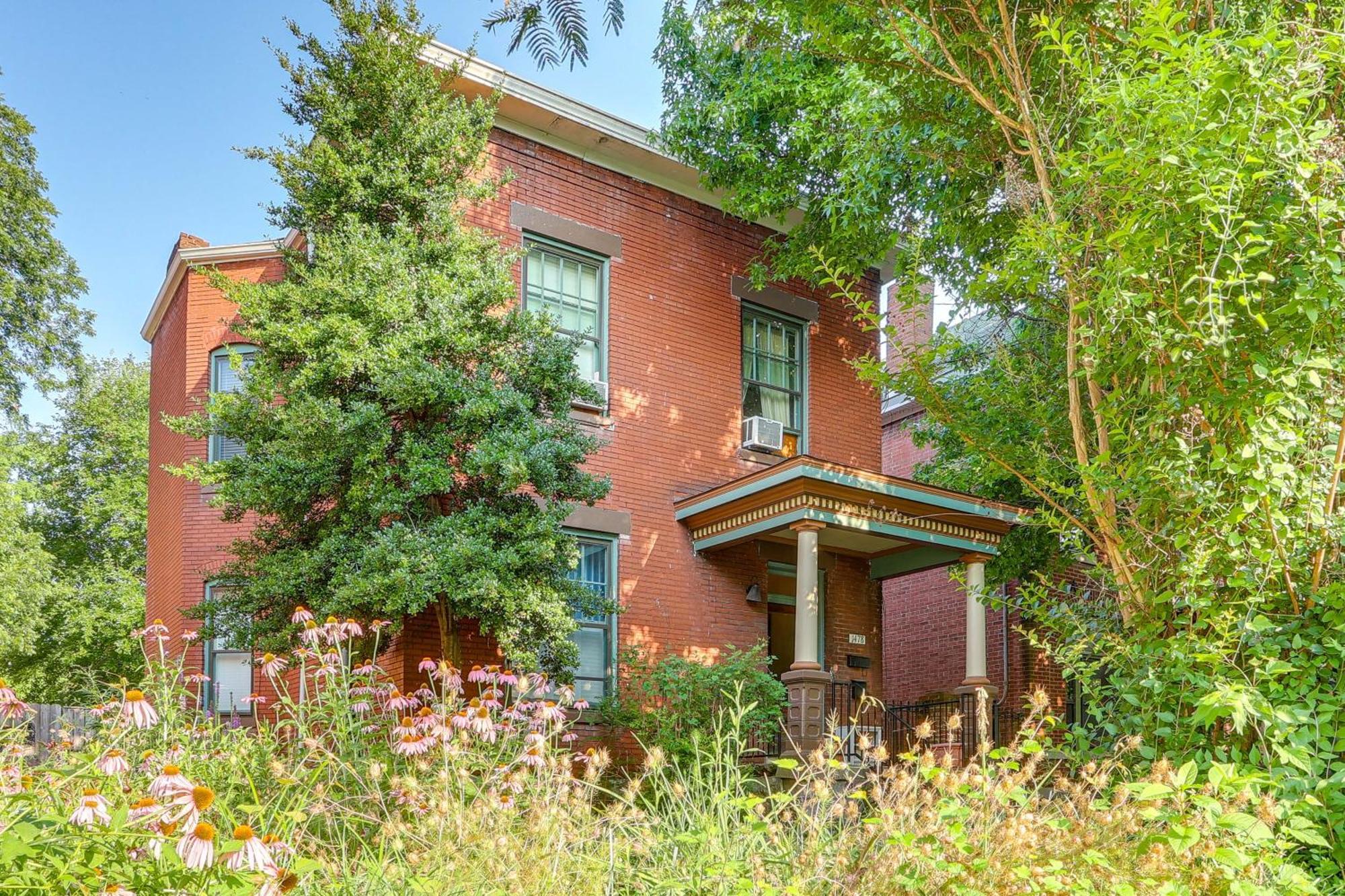 Cozy Vacation 2 Mi To Downtown! Apartment