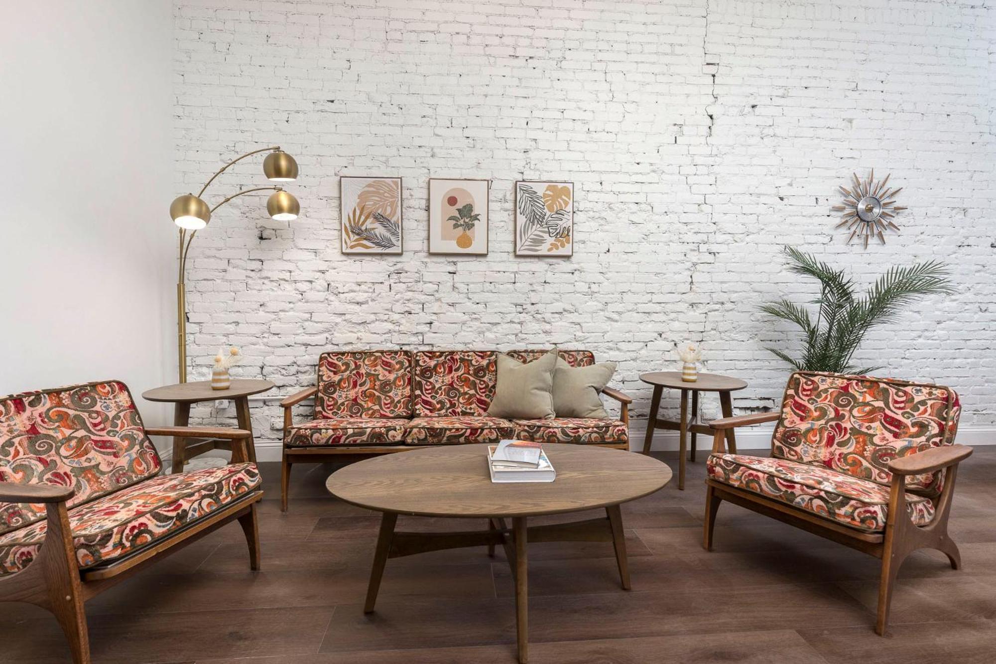 Apartment Skyline Bourbon Loft By Hollyhock 5 Bedrooms-2 Baths With Soaking Tub *