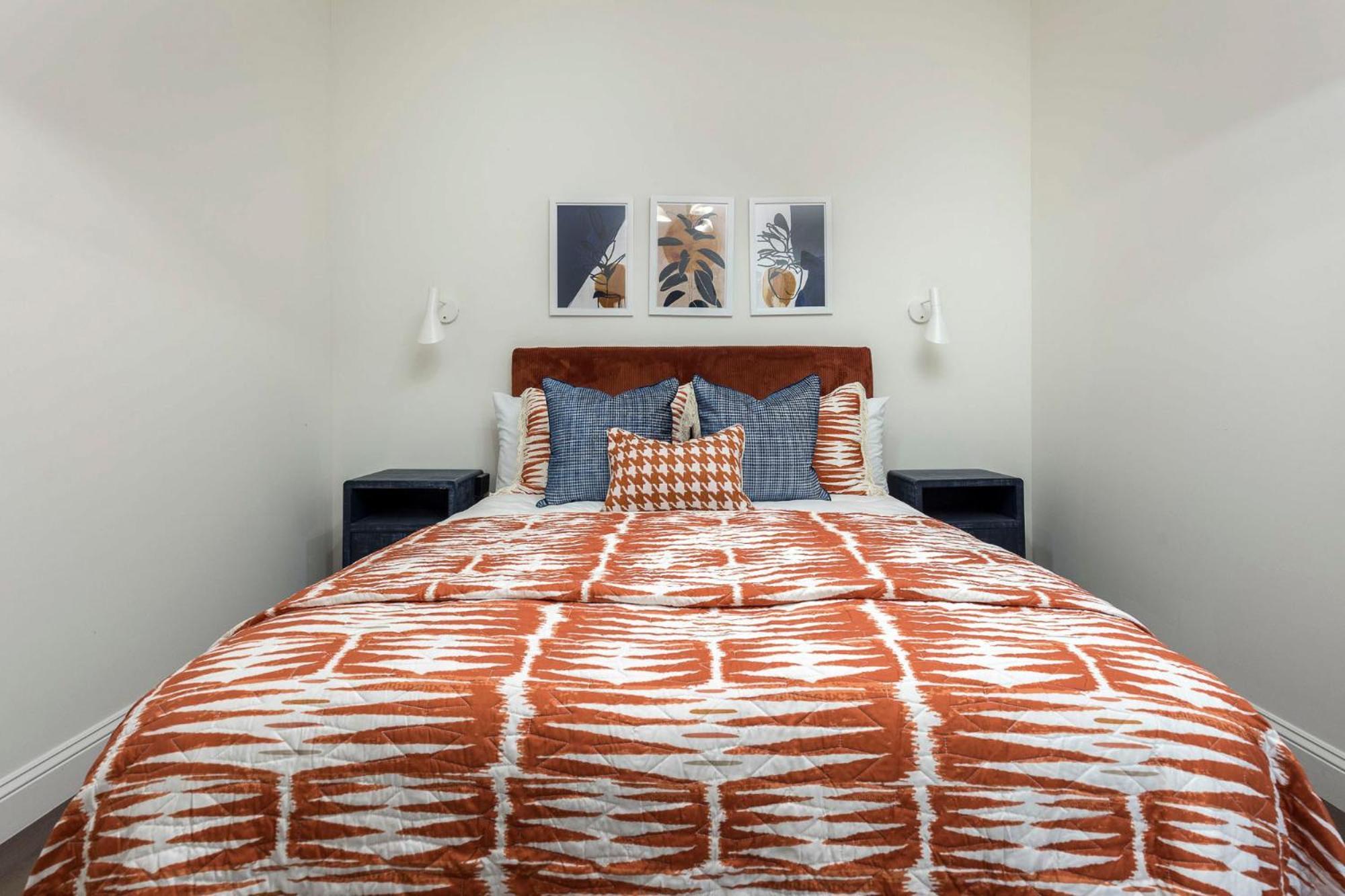 Apartment Skyline Bourbon Loft By Hollyhock 5 Bedrooms-2 Baths With Soaking Tub Louisville
