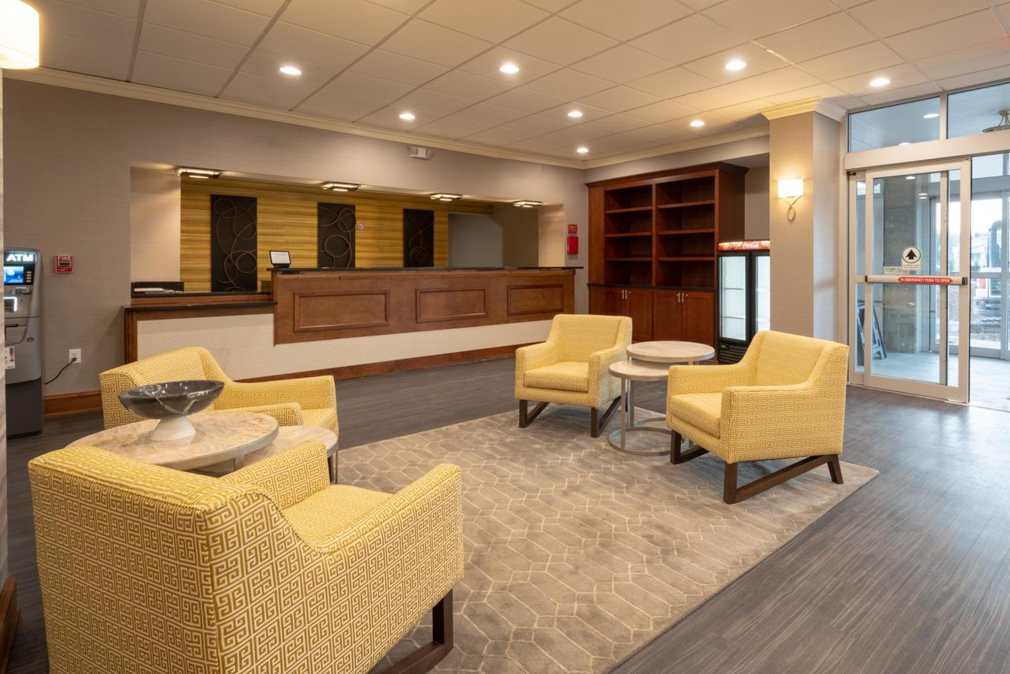 Western Premier Airport/expo Center Hotel 4*