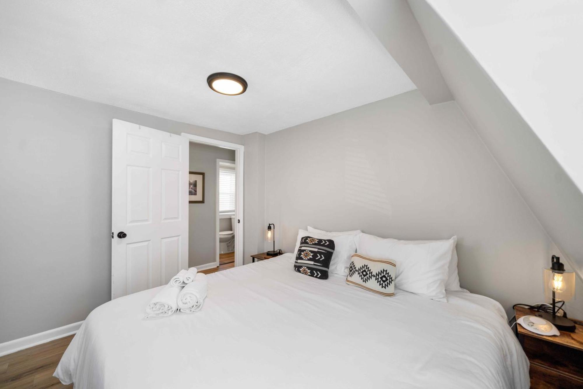 Holiday home Charming Near Churchill Ds And Expo Center