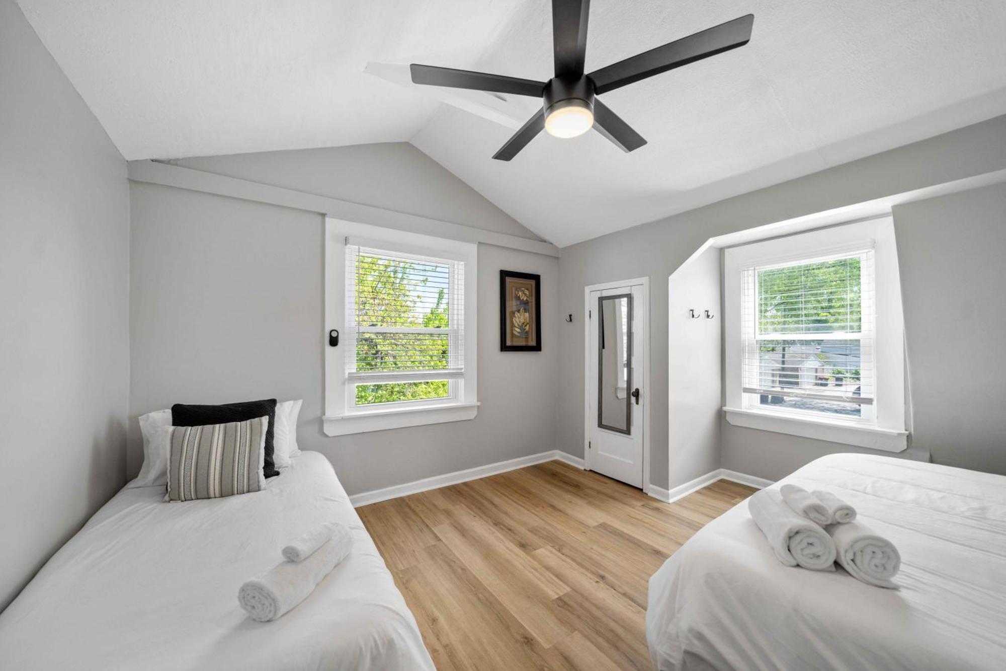 Holiday home Charming Near Churchill Ds And Expo Center