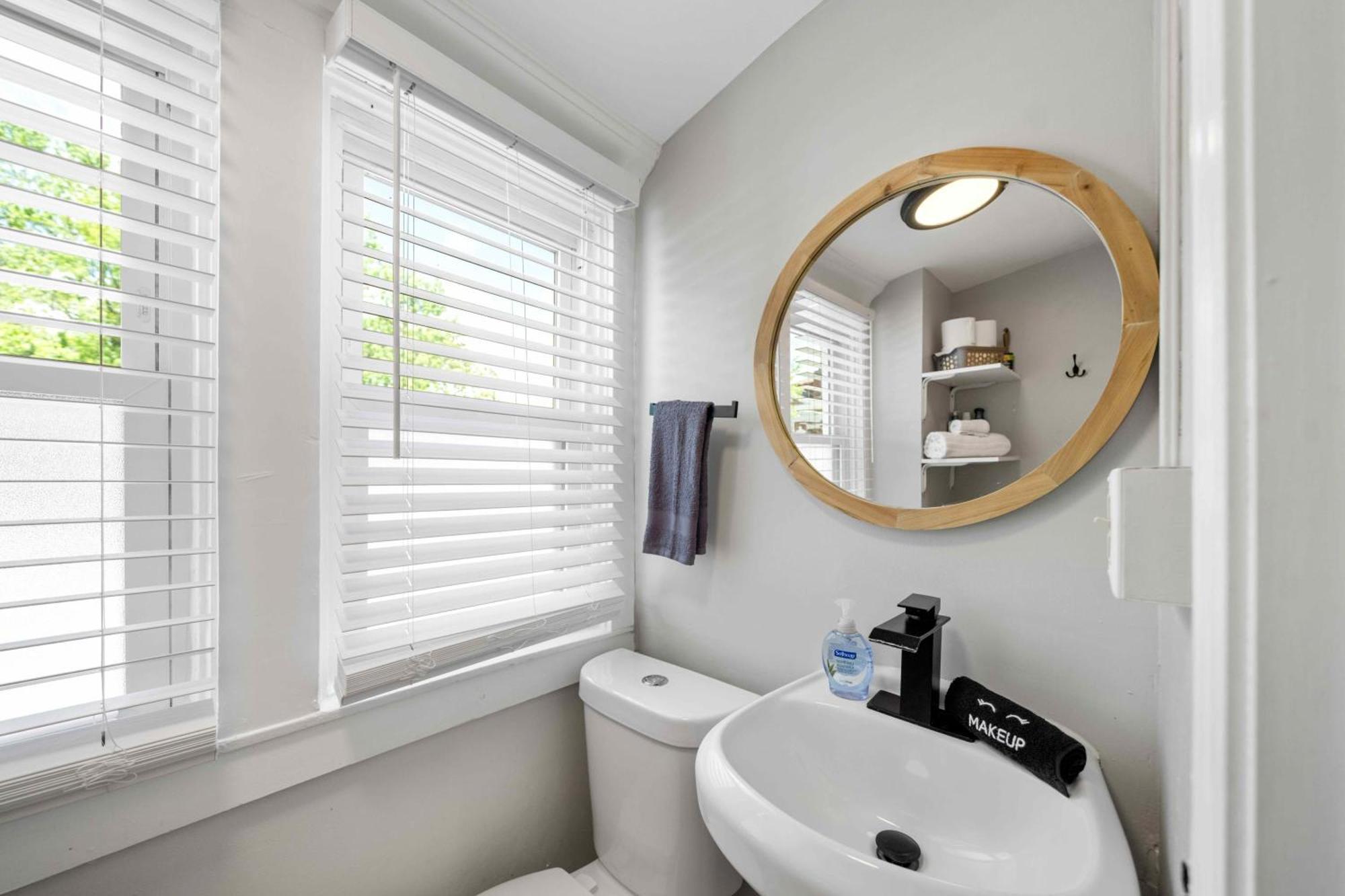 Holiday home Charming Near Churchill Ds And Expo Center