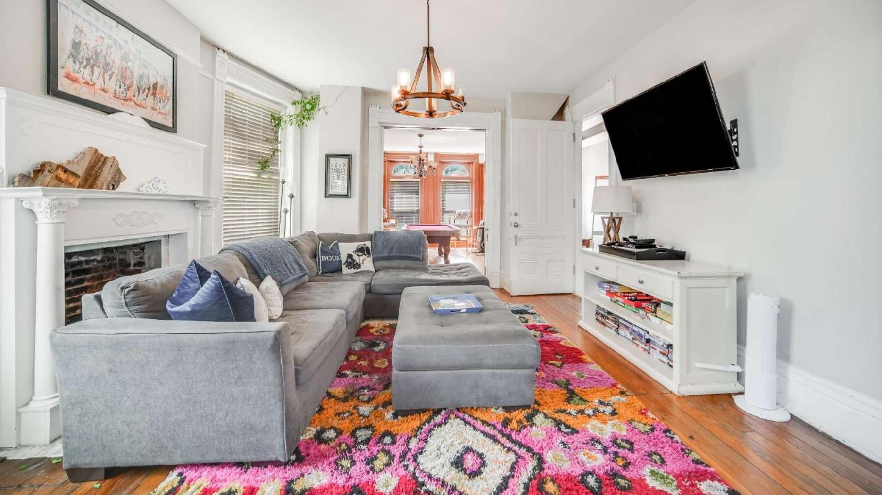 Holiday home Historic 3-br Downtown Bourbon Getaway Louisville