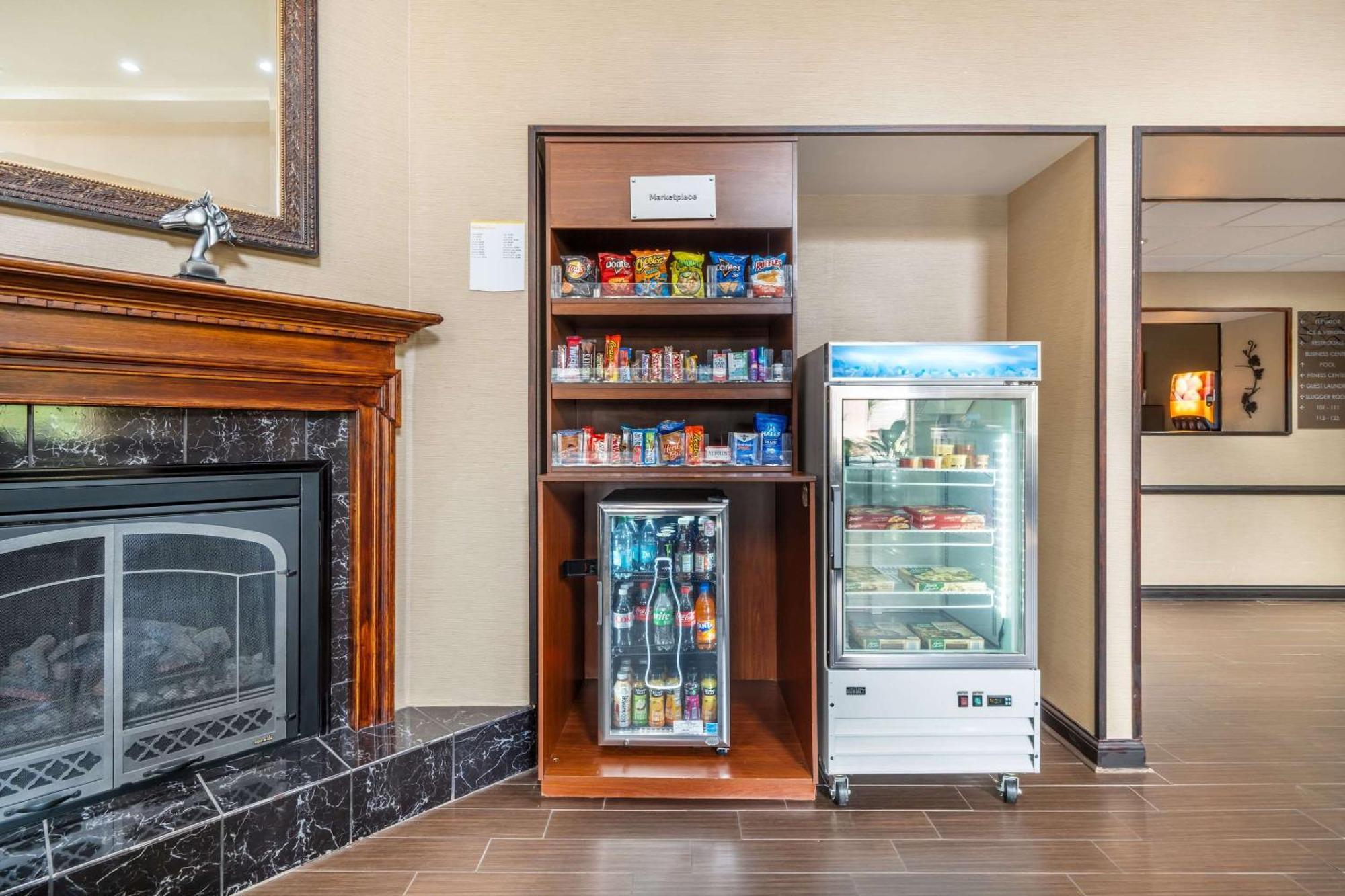 Hotel Comfort Airport Louisville