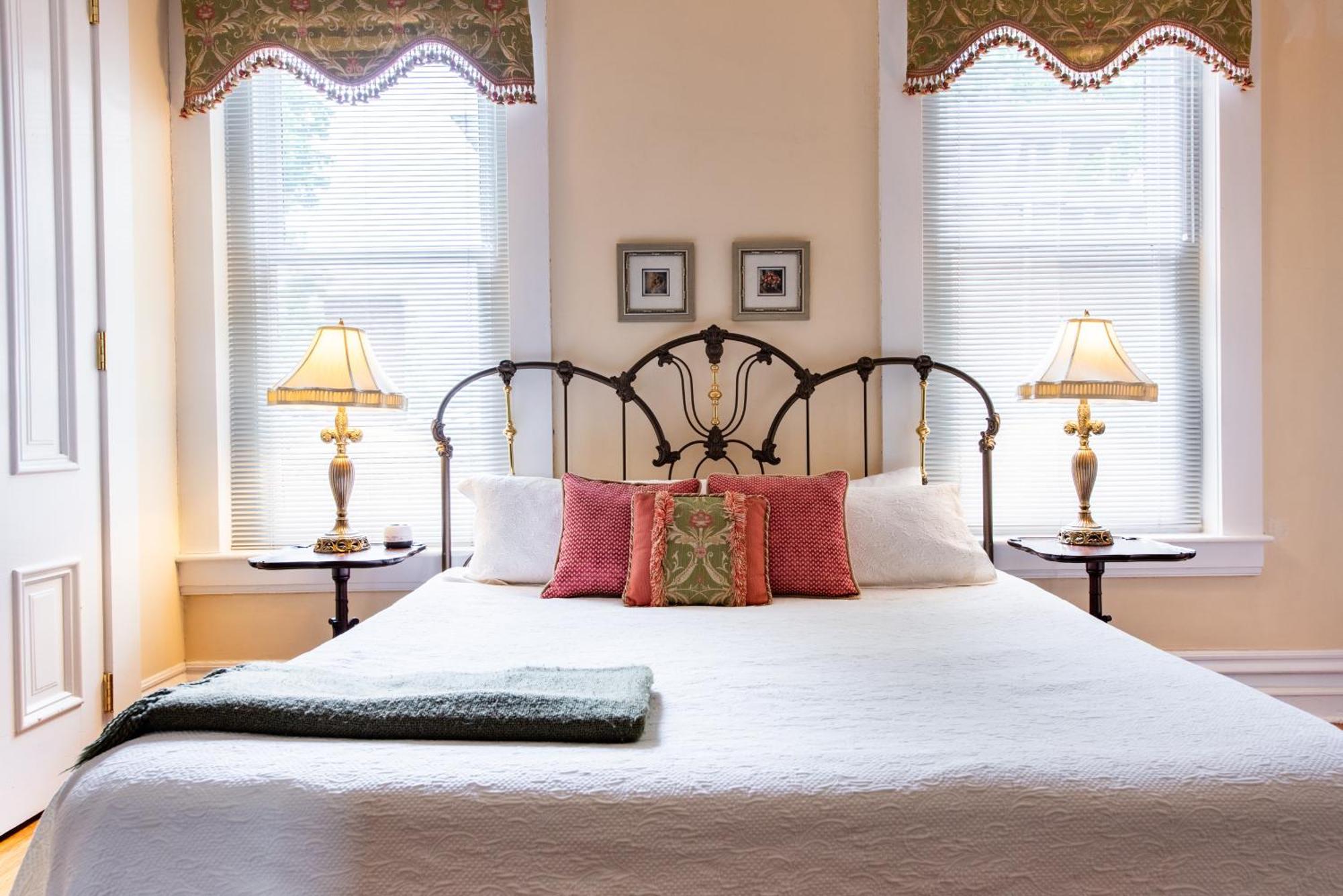 Dupont Mansion * Louisville