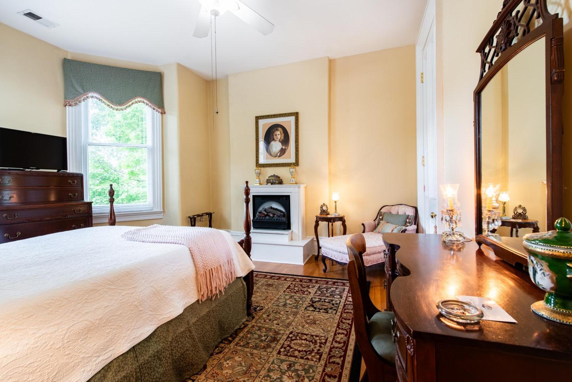 Bed & Breakfast Dupont Mansion Louisville