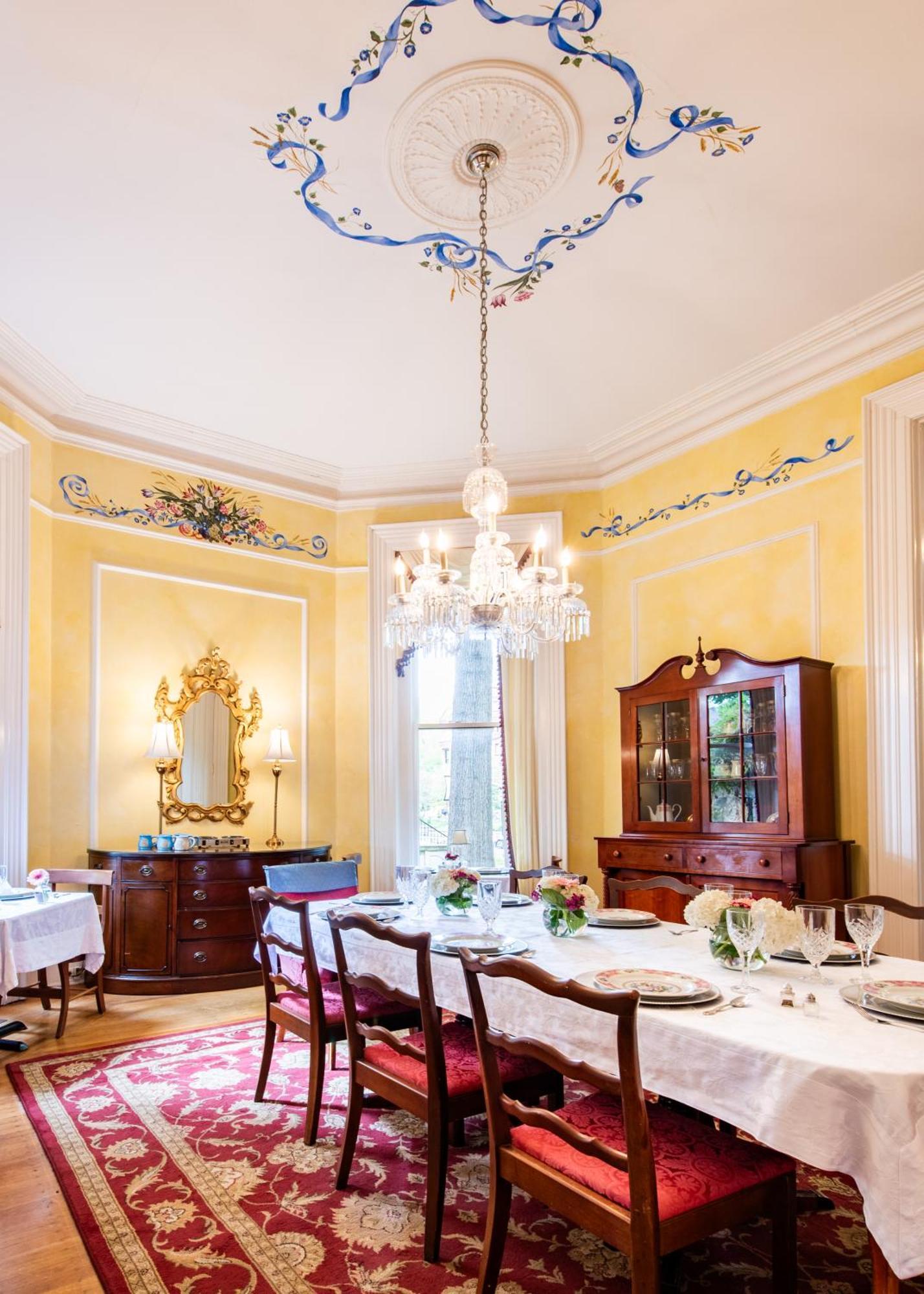 Bed & Breakfast Dupont Mansion *