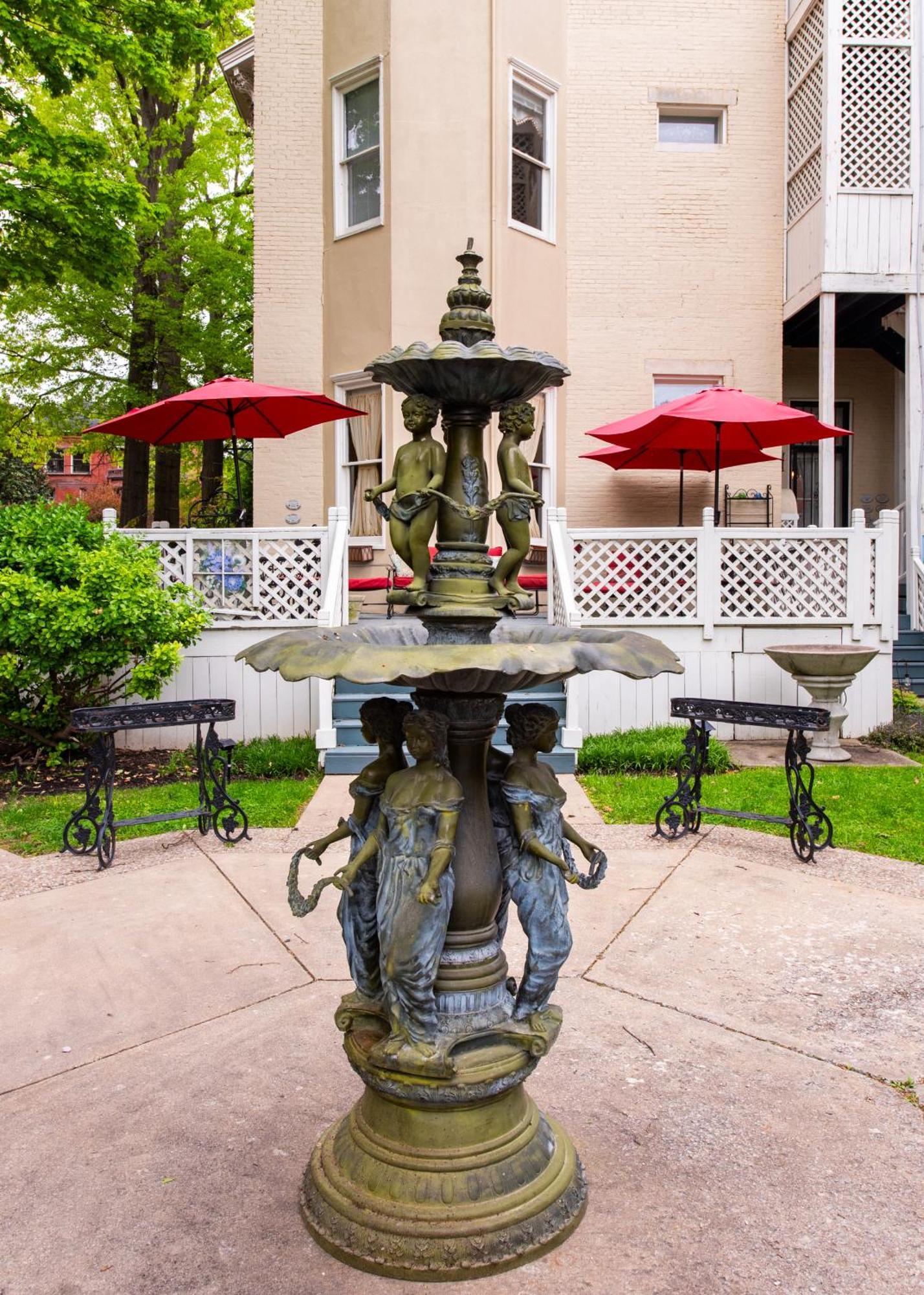 Dupont Mansion Bed & Breakfast Louisville