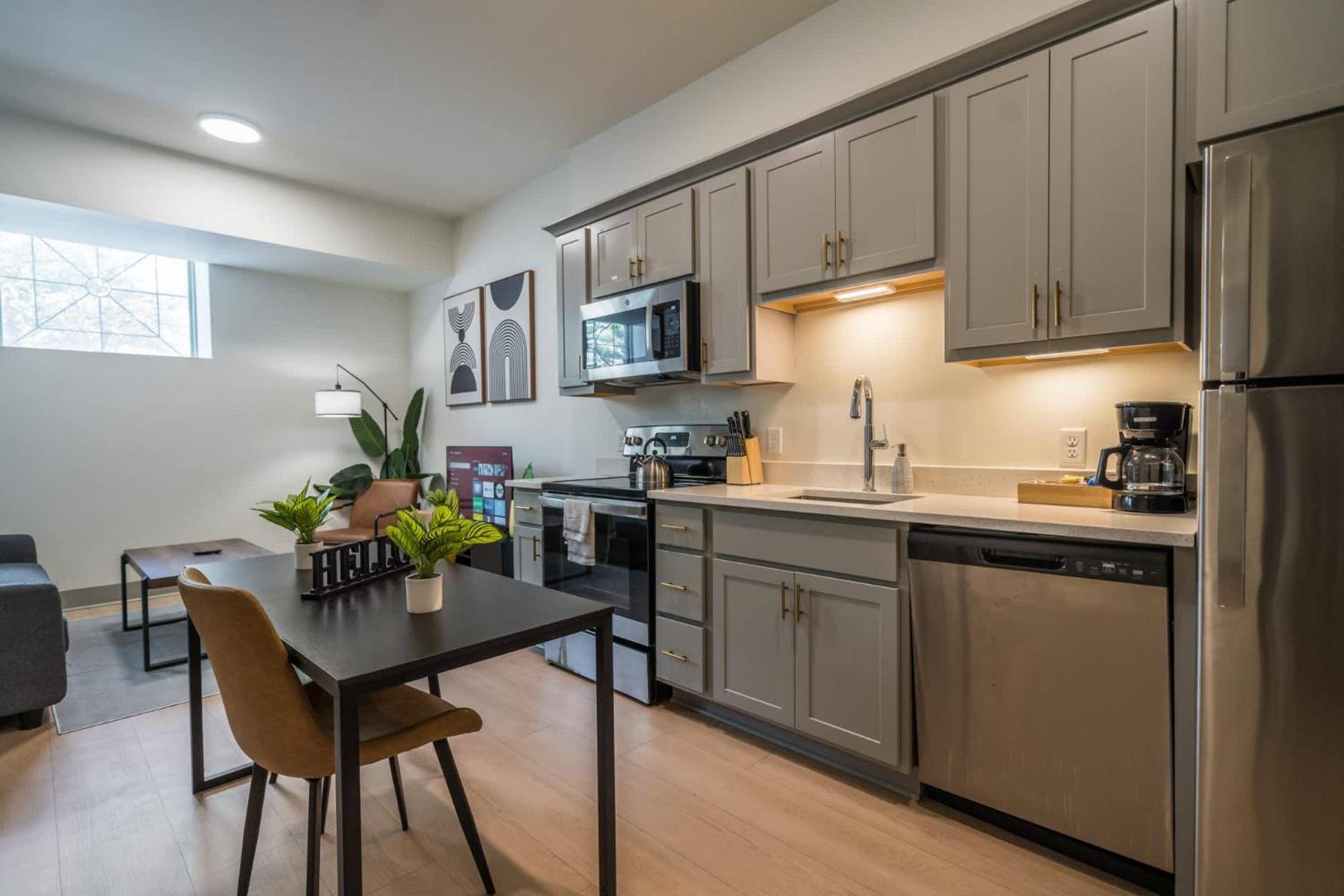 Bright And Modern In # 104 Apartment Louisville