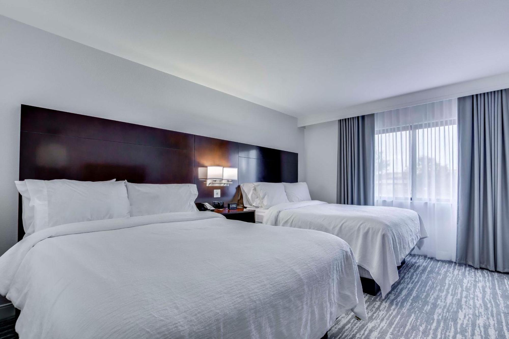 Embassy By Hilton East Hotel 4*