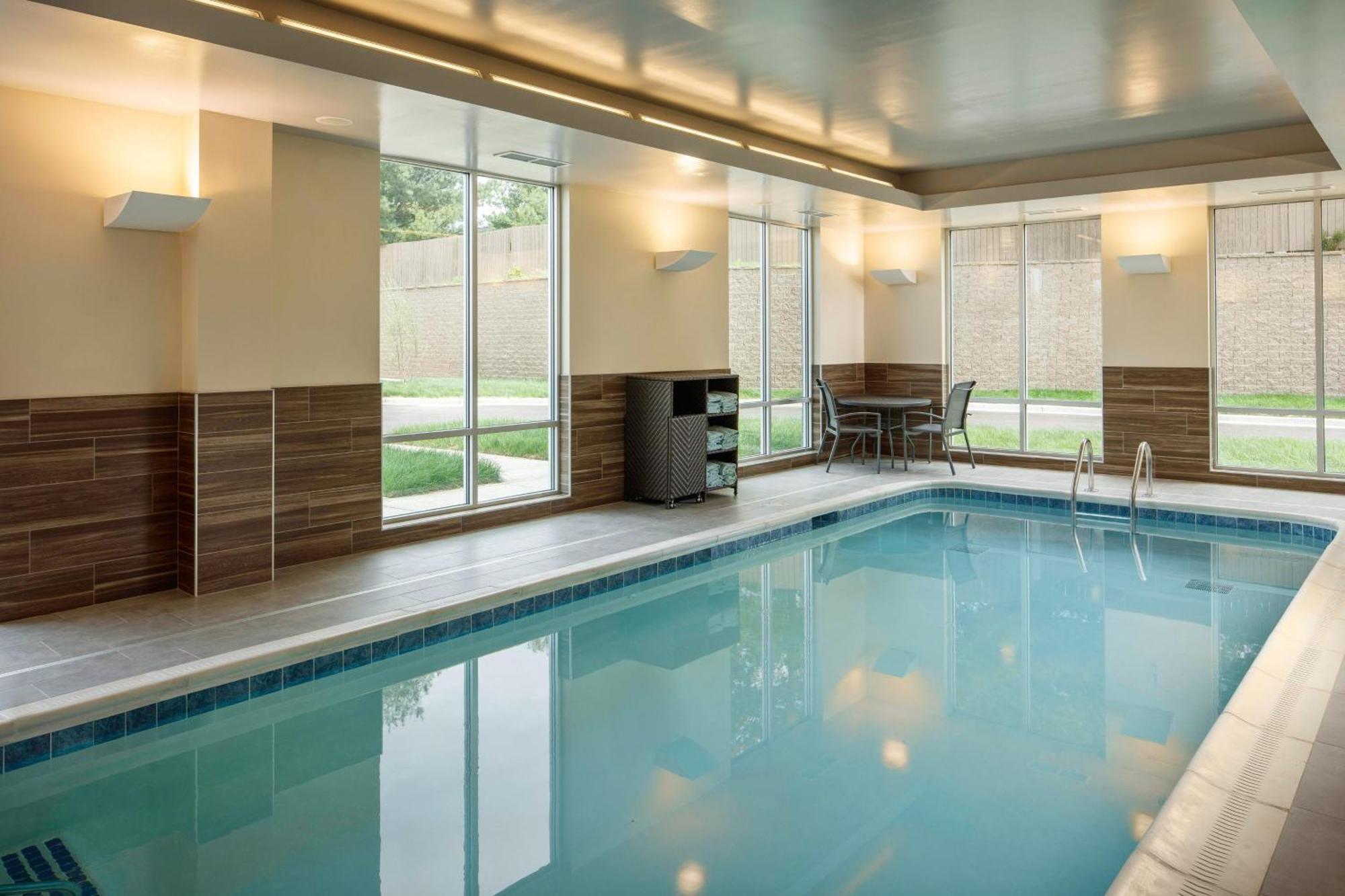 Towneplace By Marriott Northeast Hotel Louisville
