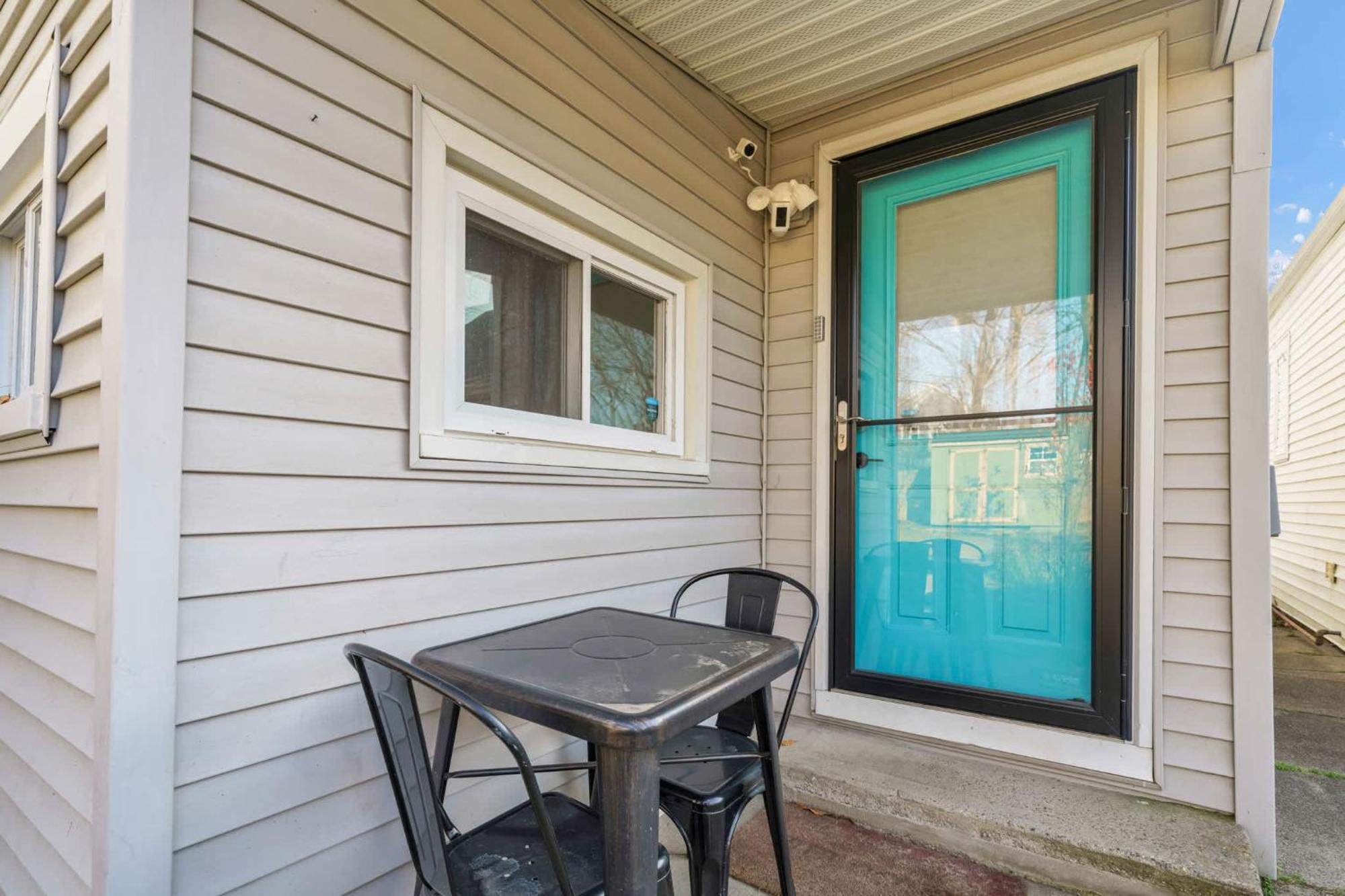 Holiday home Two Cozy Homes Near Louisville's Popular Spots