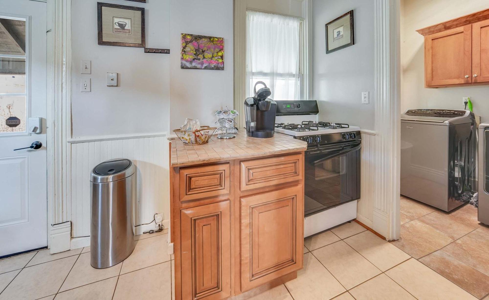 Two Cozy Homes Near Louisville's Popular Spots * Louisville