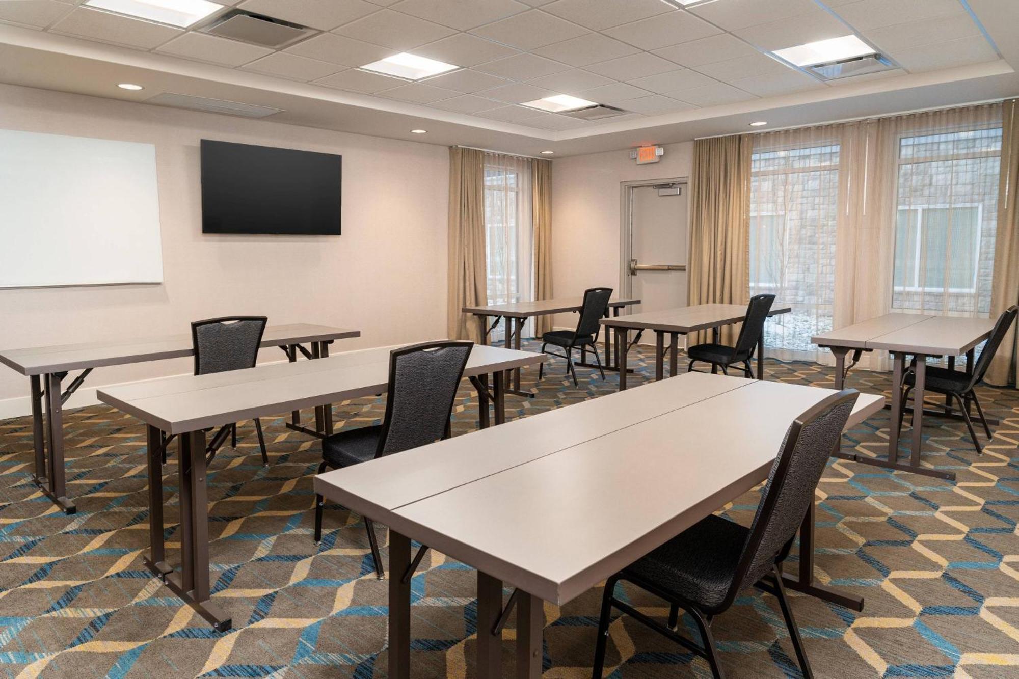 By Marriott Old Henry Hotel 3*