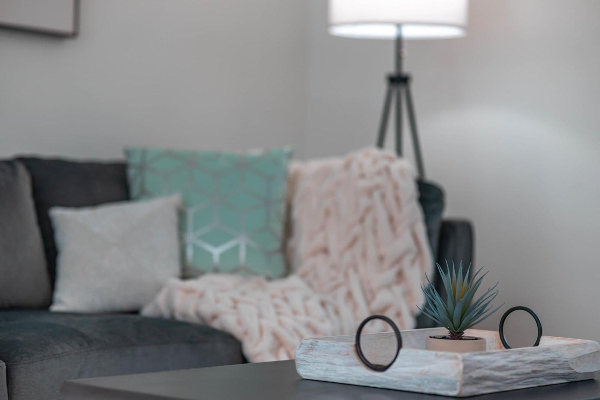 Cozy With Parking Great Location * Louisville